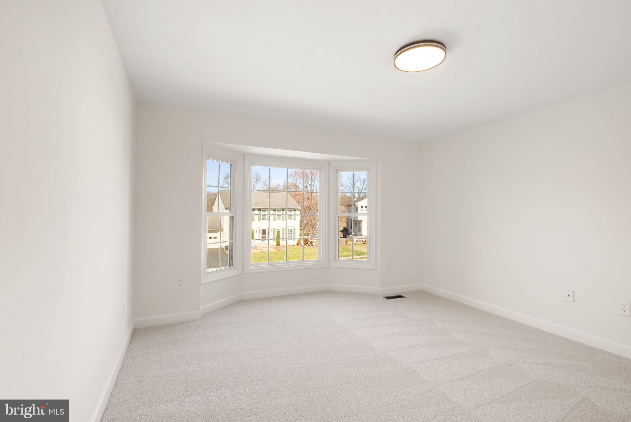 BELLE POND FARM - Residential