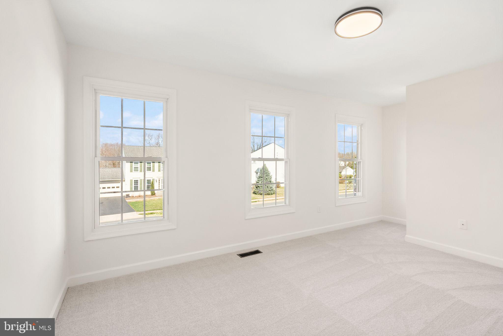 BELLE POND FARM - Residential