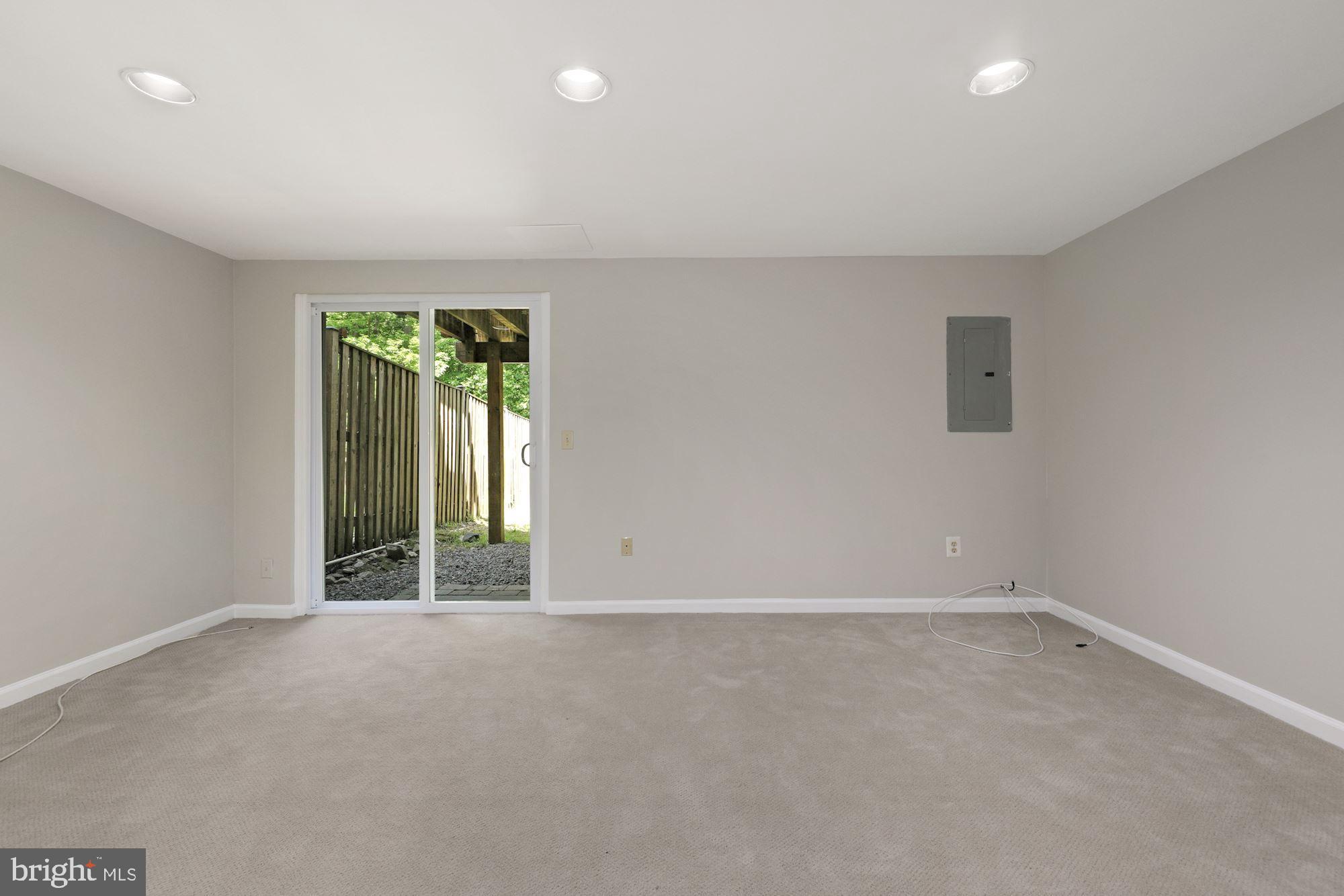 BONIFANT WOODS - Residential