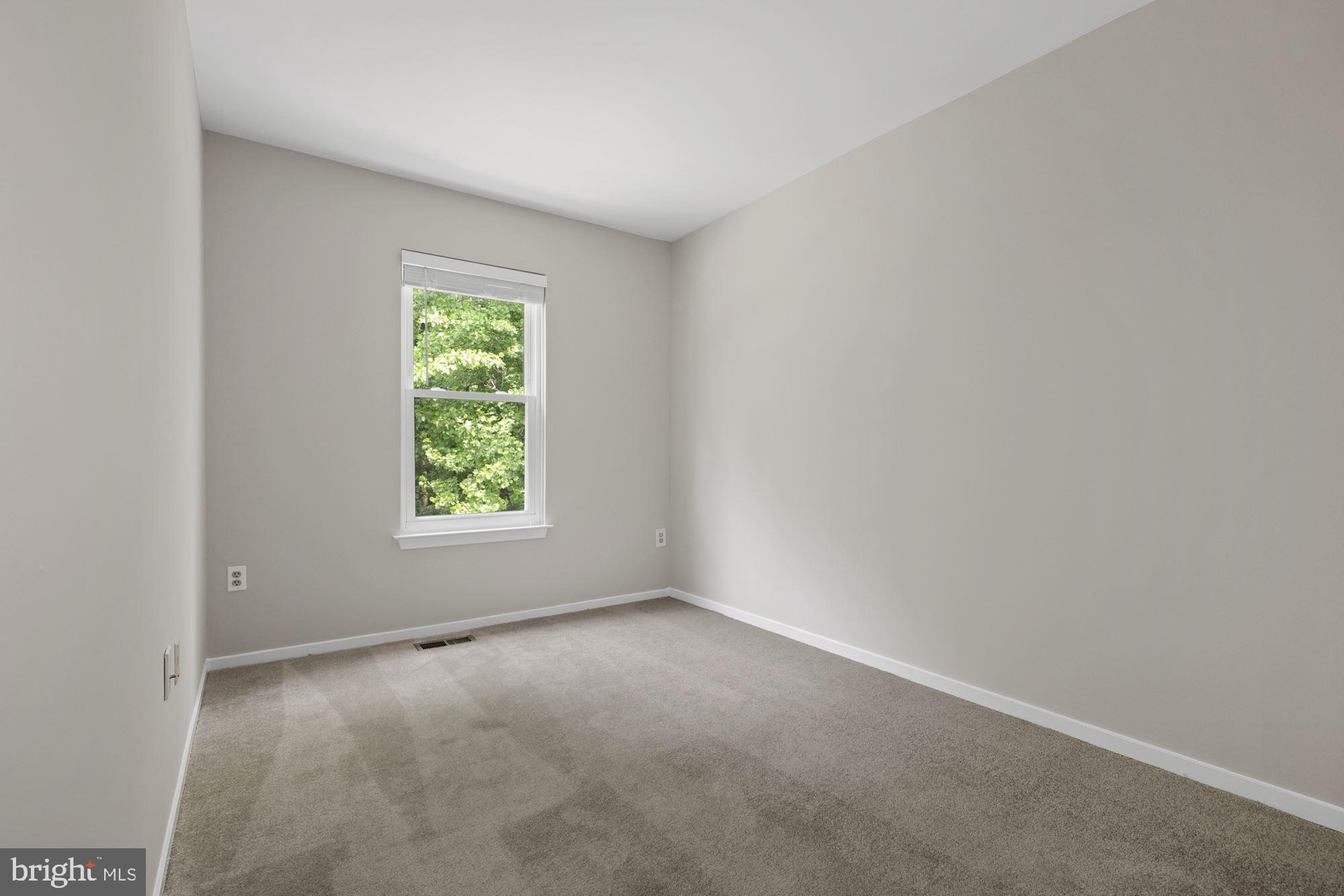 BONIFANT WOODS - Residential