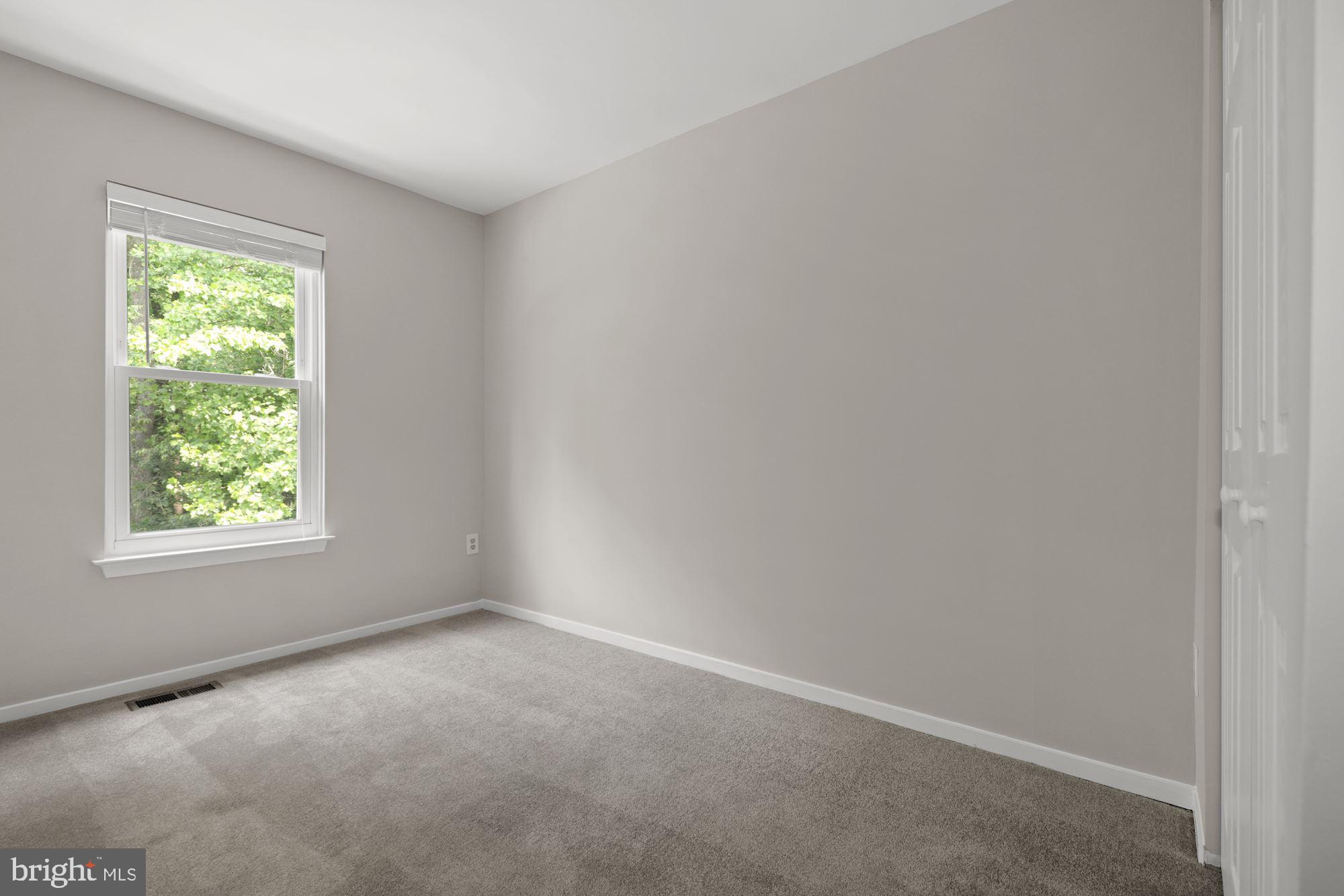 BONIFANT WOODS - Residential