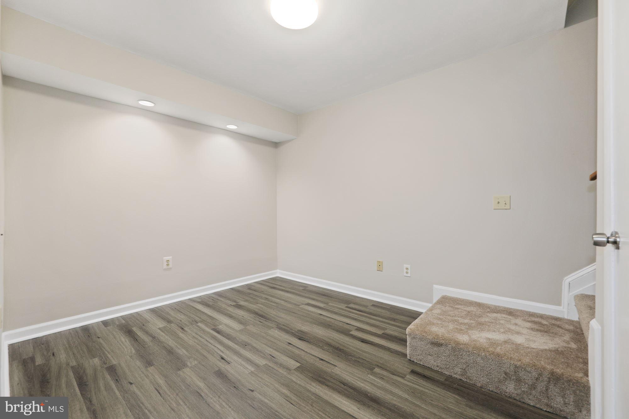 BONIFANT WOODS - Residential