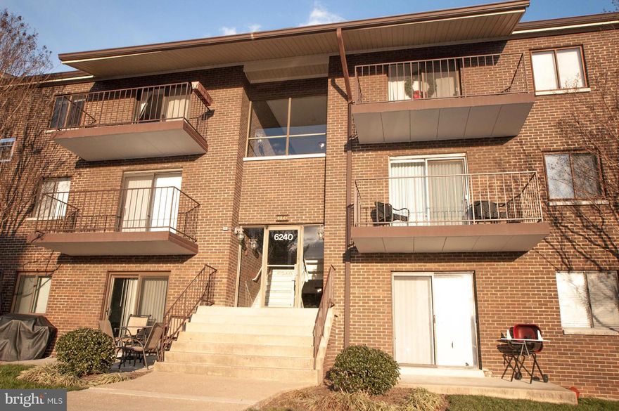 Charming and Spacious Top Floor Condo.  2 Bed, 2 Full Bath. 2 permitted parking w/ visitor parking area. Wood floors throughout, Updated kitchen w/ granite cntrs, updated cabinets. Large Master Bed, Walk in Closet, separate vanity, private bath. Washer/Dryer in unit. Newer HVAC. Balcony. Easy Commuting: close to Van Dorn Metro and steps away from Metro and Dash Bus to Metro. Community Pool.