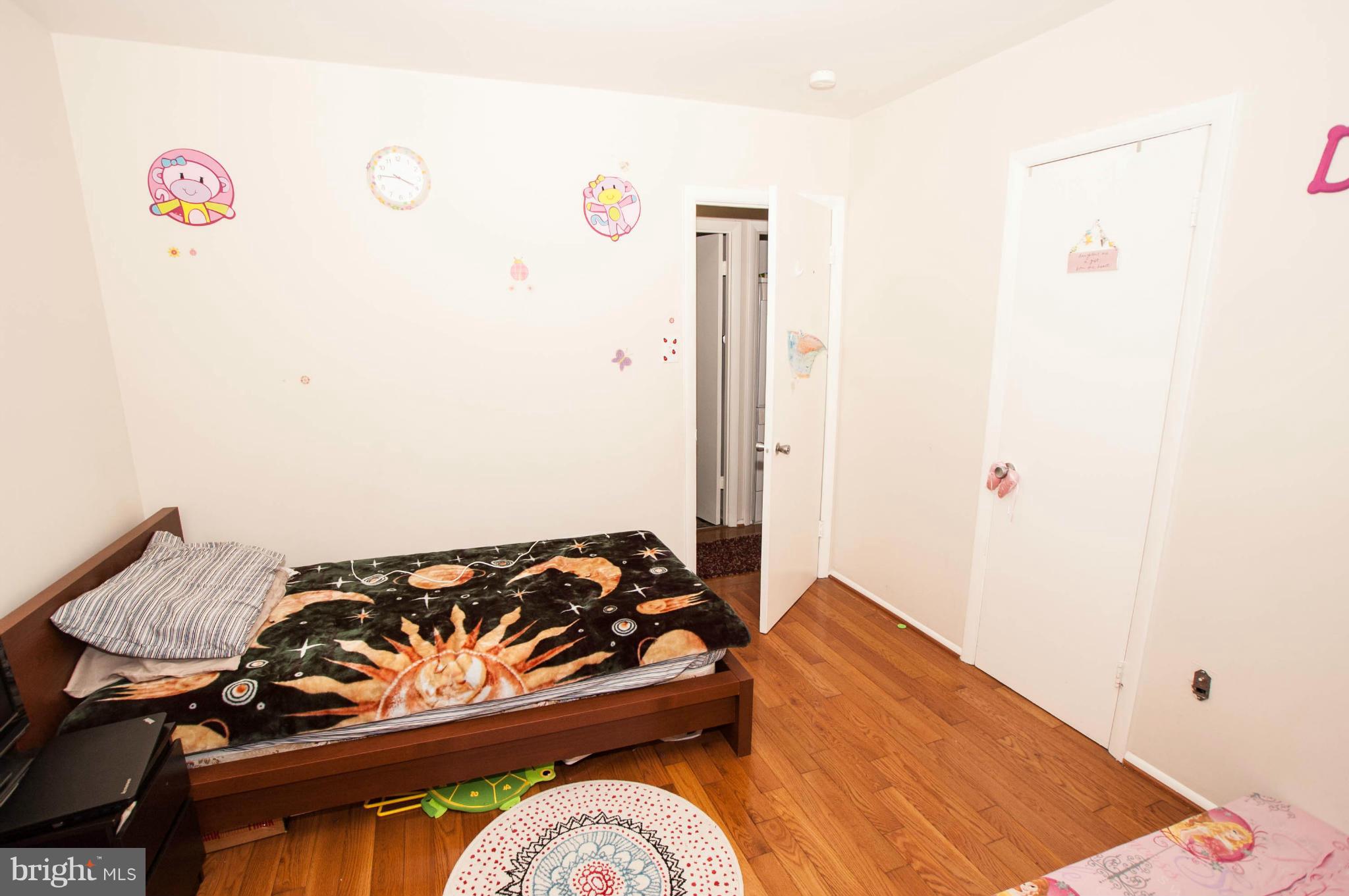 EDSALL TERRACE - Residential