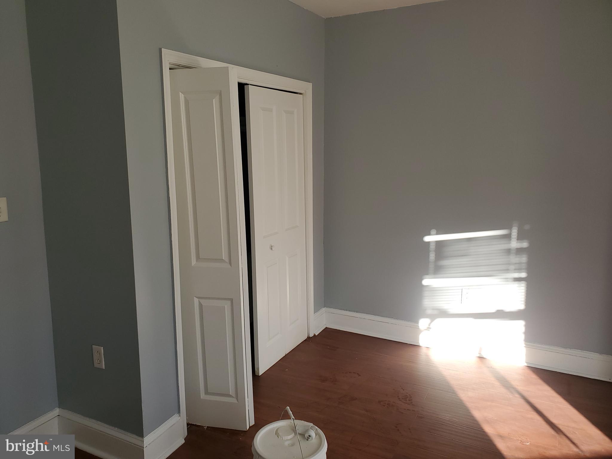 5933 LANSDOWNE AVENUE