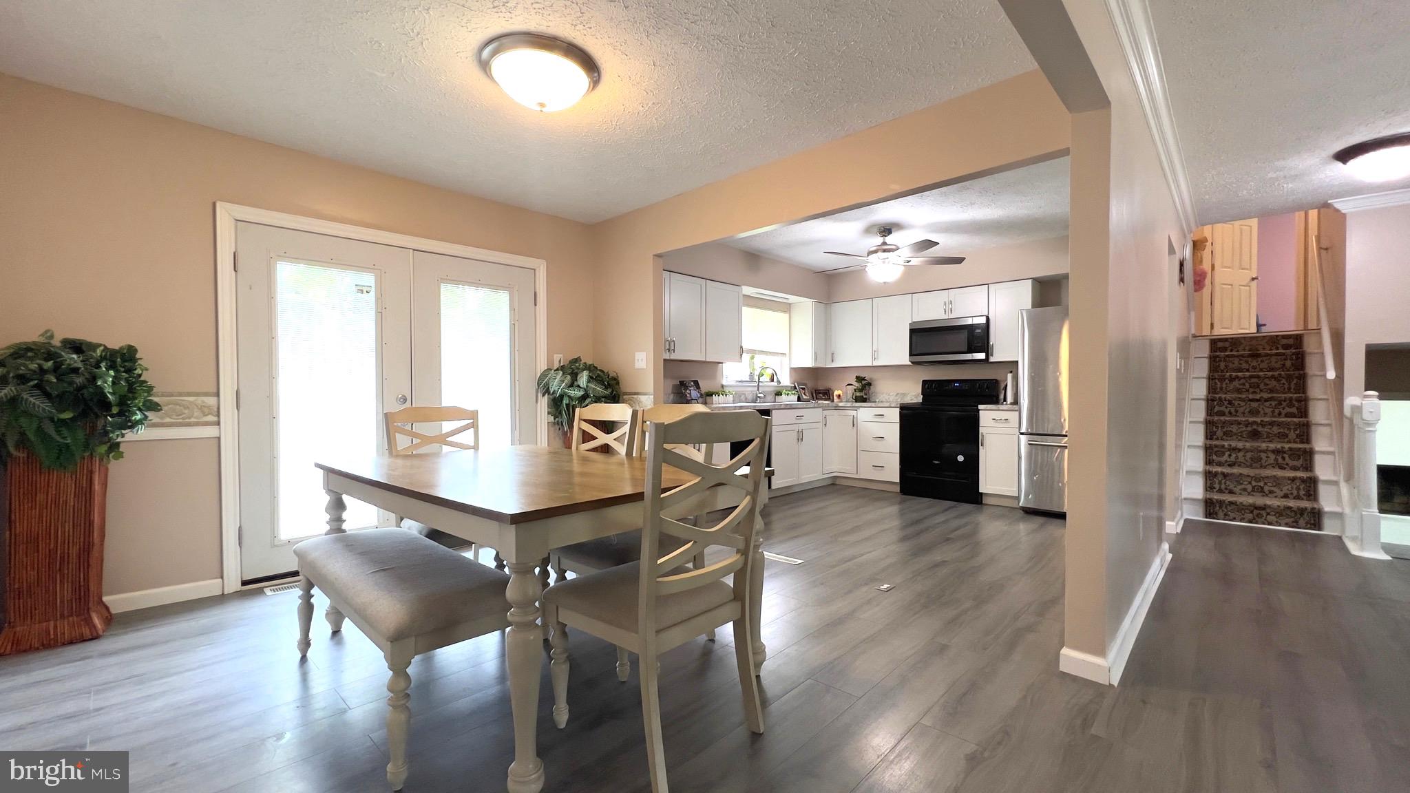 WAKEFIELD - Residential