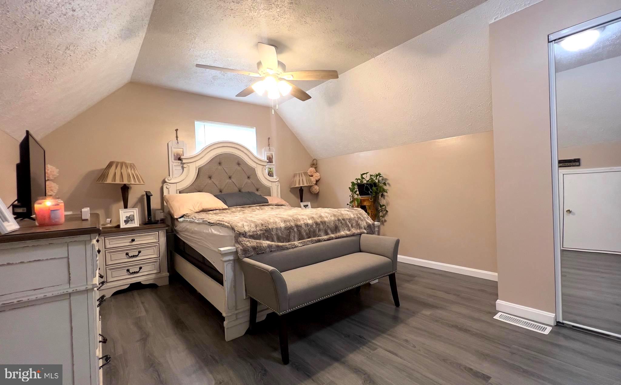 WAKEFIELD - Residential