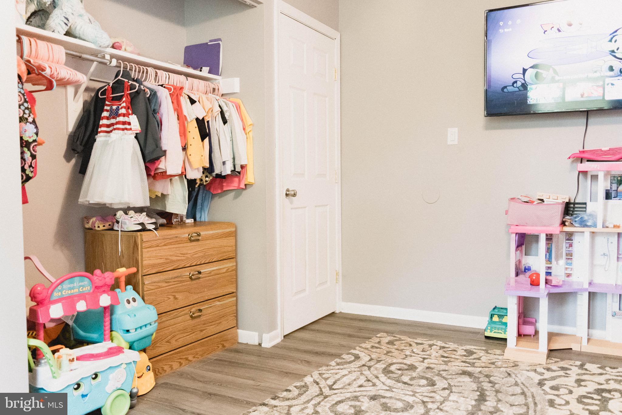 WAKEFIELD - Residential