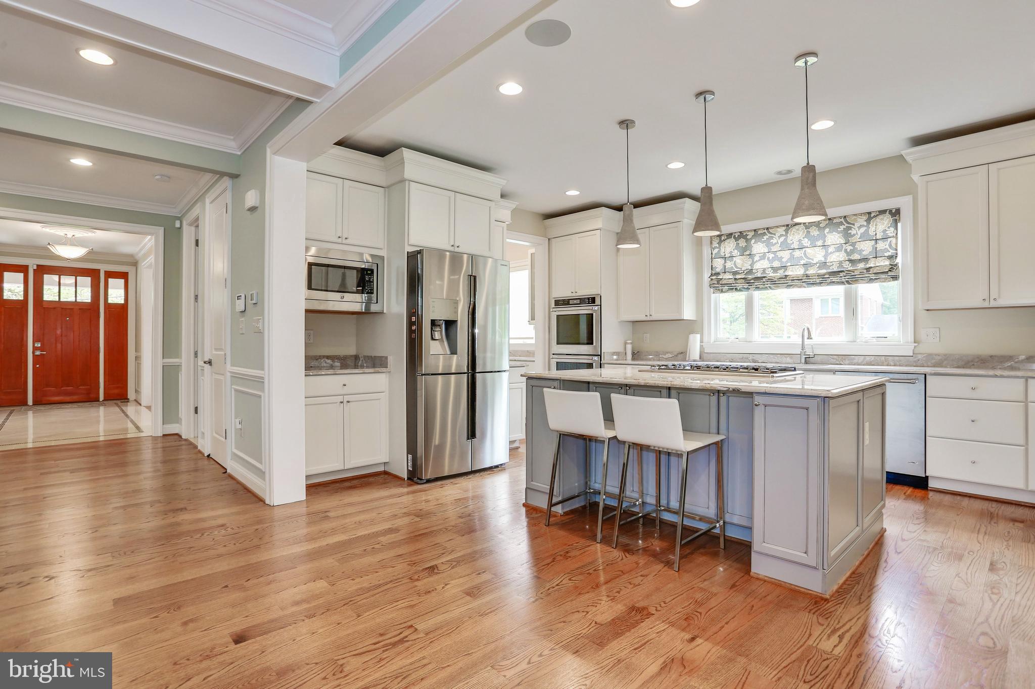 CRESCENT HILLS - Residential