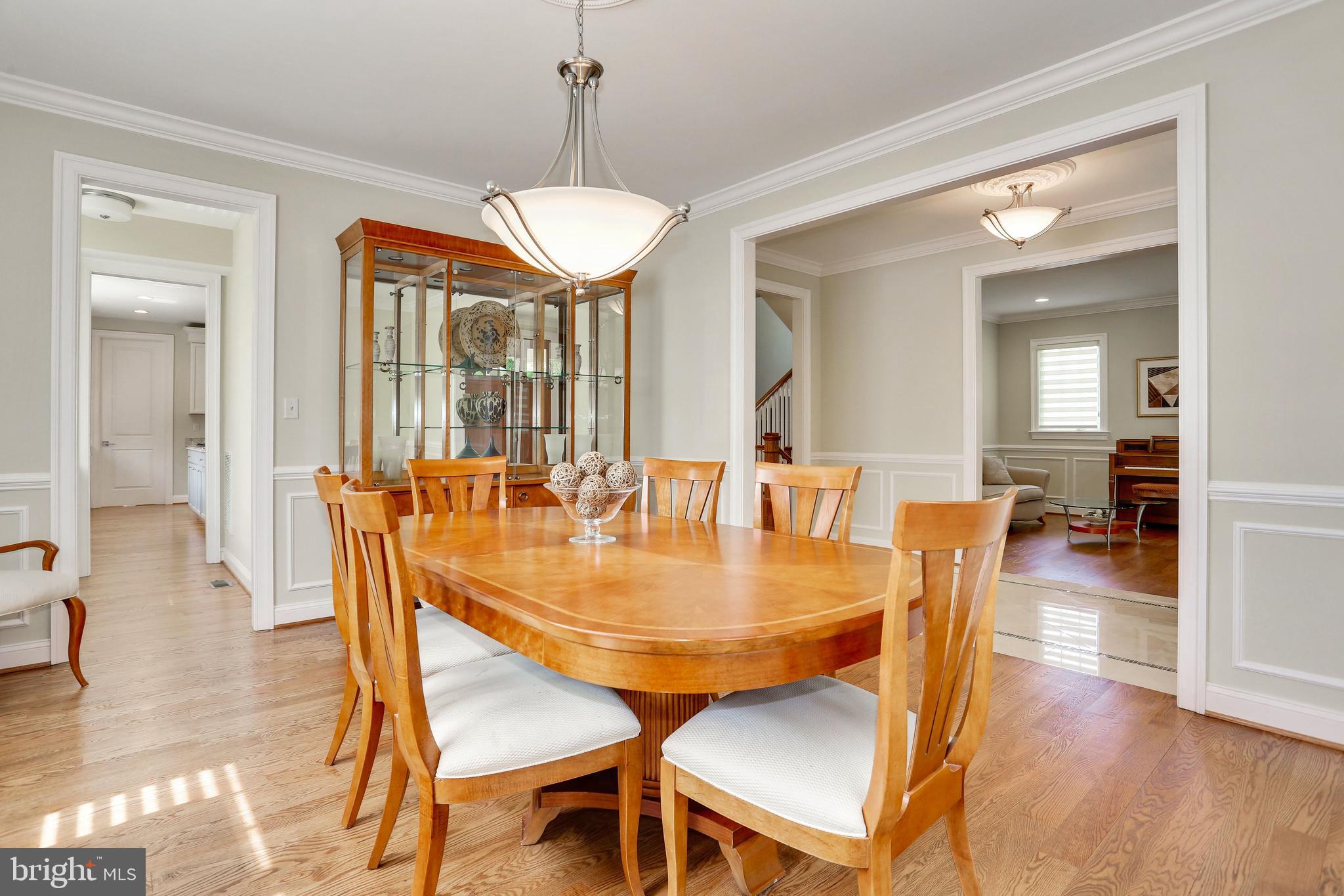 CRESCENT HILLS - Residential