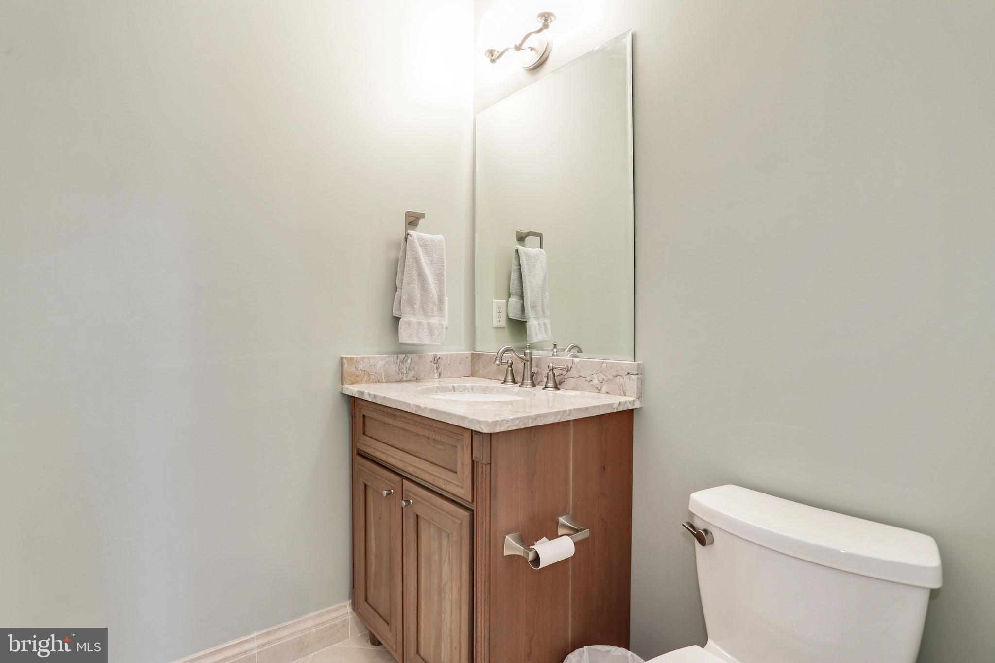 CRESCENT HILLS - Residential