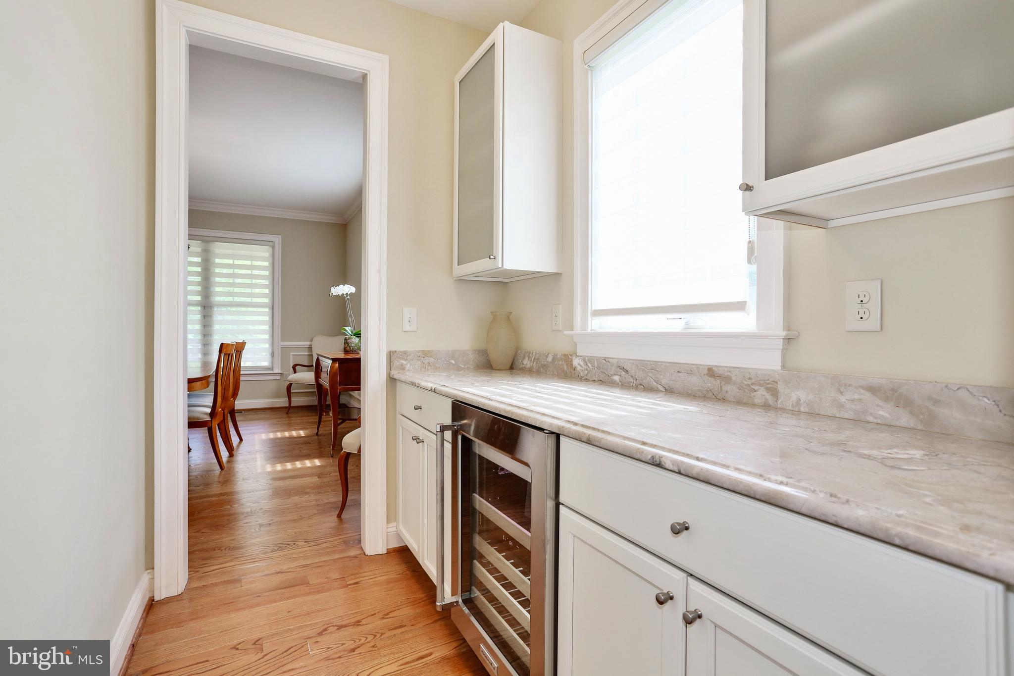 CRESCENT HILLS - Residential