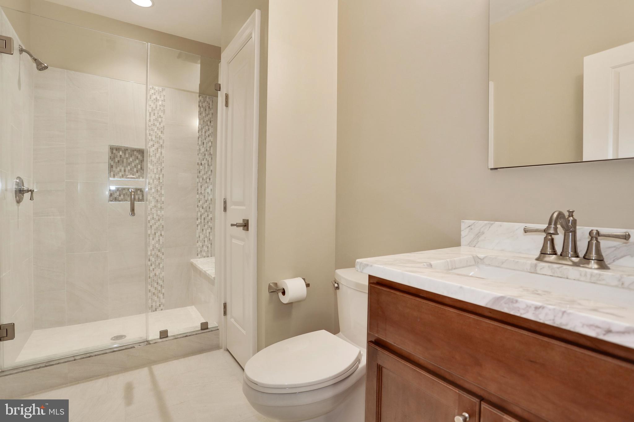 CRESCENT HILLS - Residential