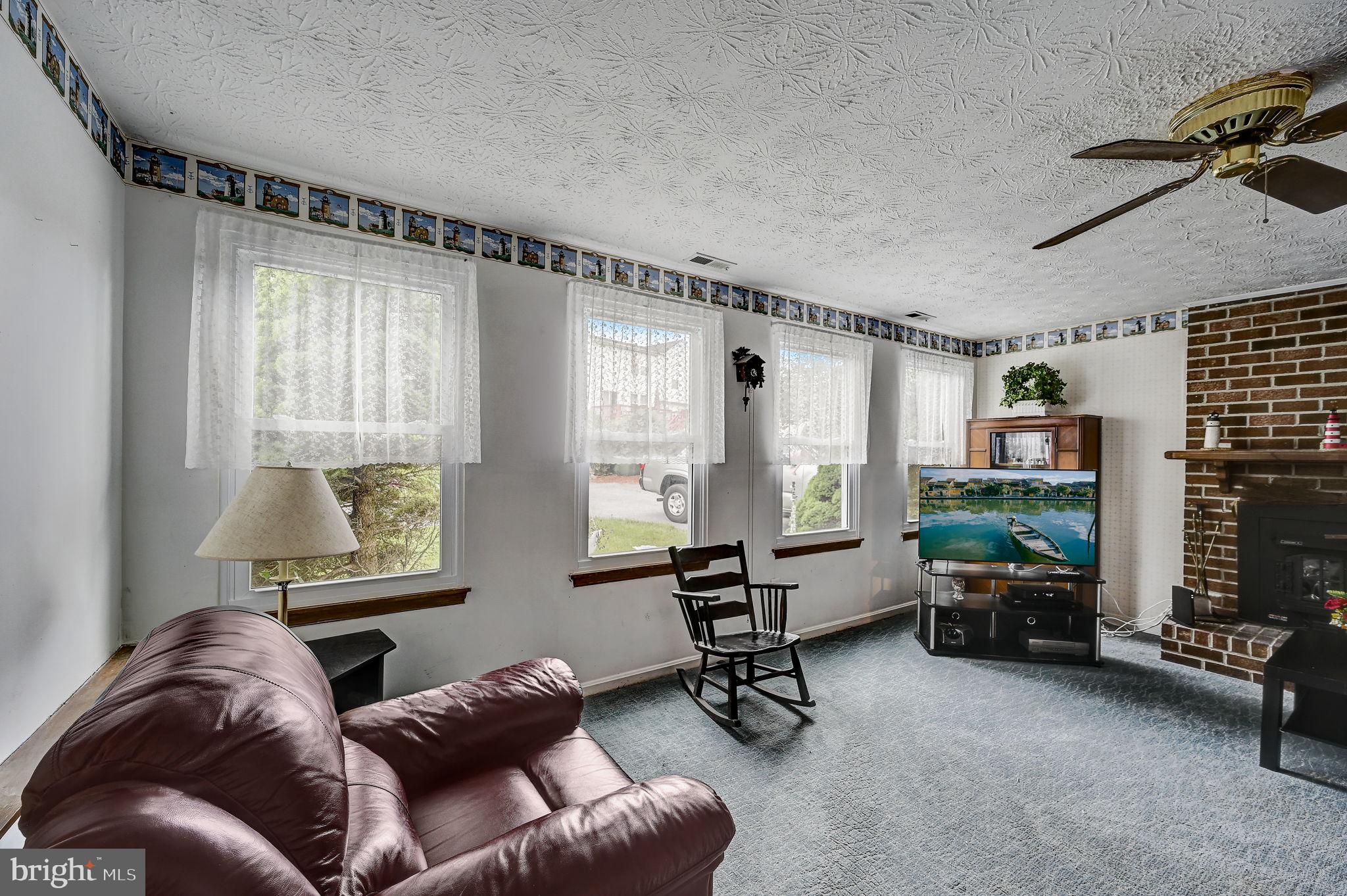 PINEDALE WOODS - Residential