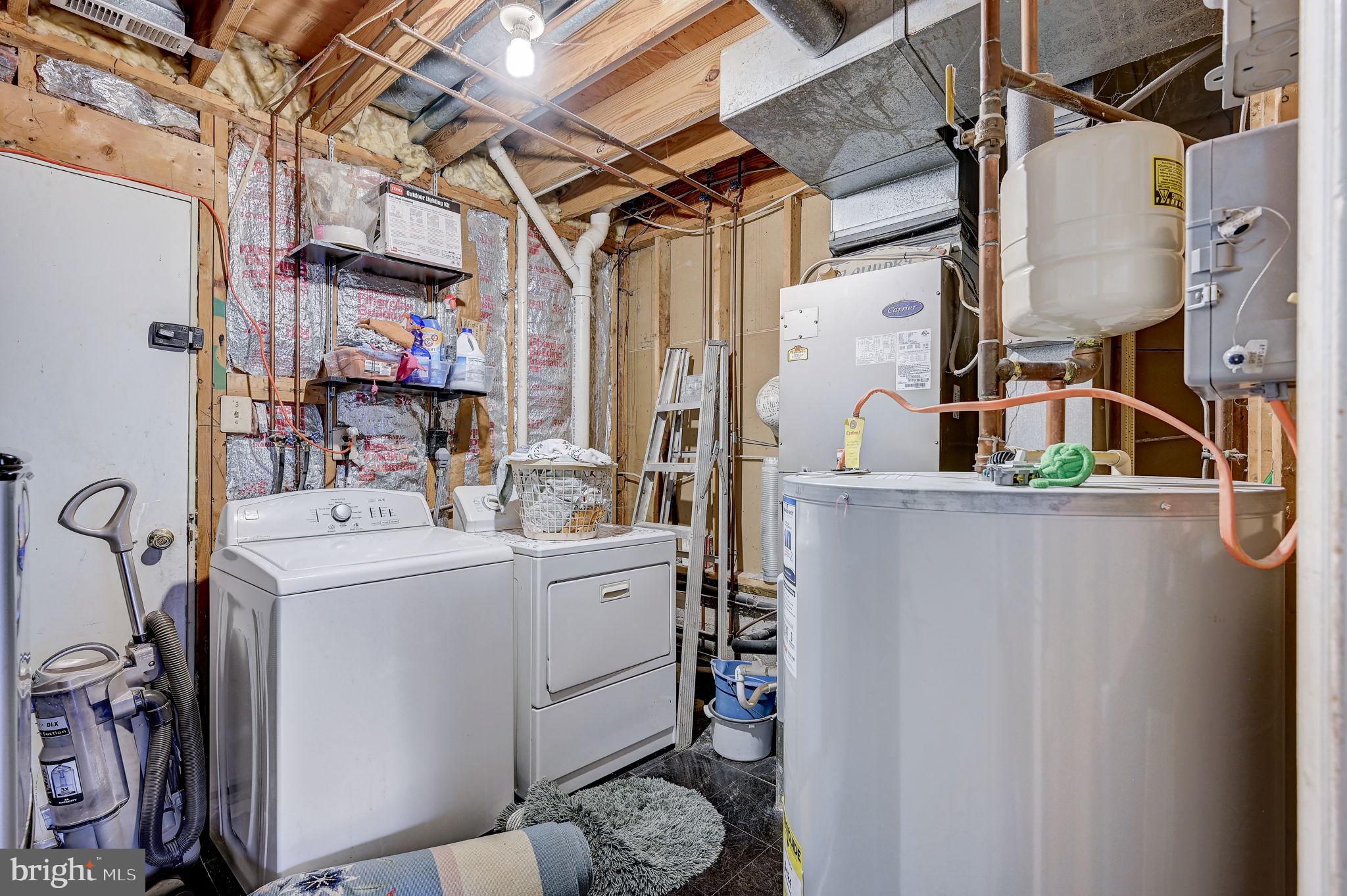 PINEDALE WOODS - Residential