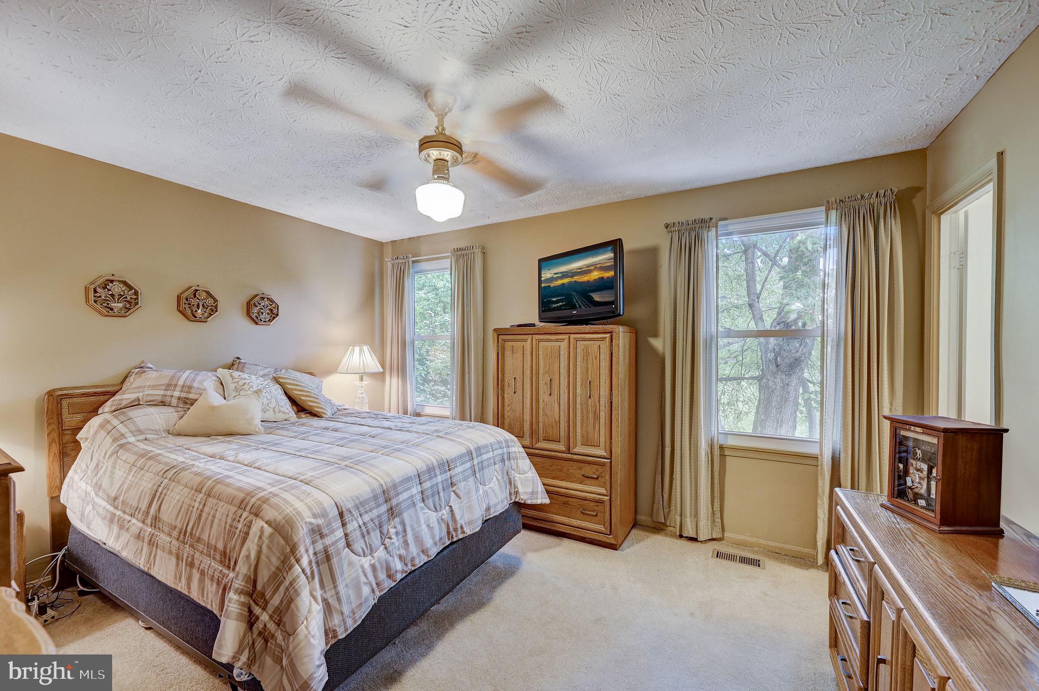 PINEDALE WOODS - Residential