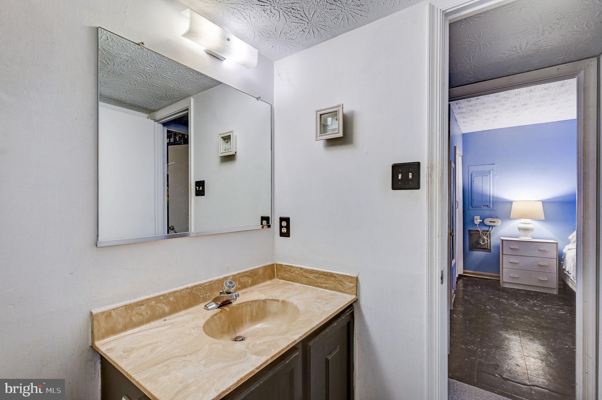 PINEDALE WOODS - Residential