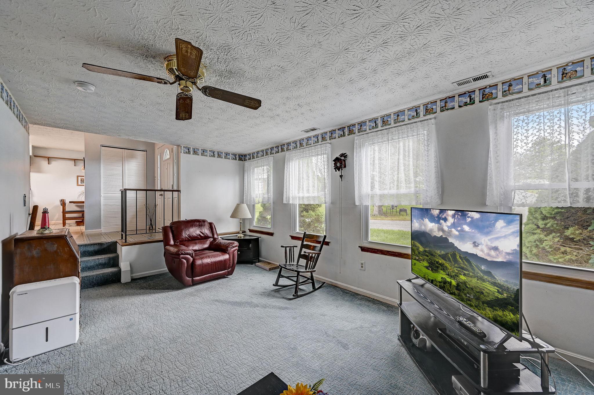 PINEDALE WOODS - Residential