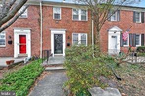Townhouse For Sale - 92 Murdock Road<br/> BALTIMORE, MD 21212