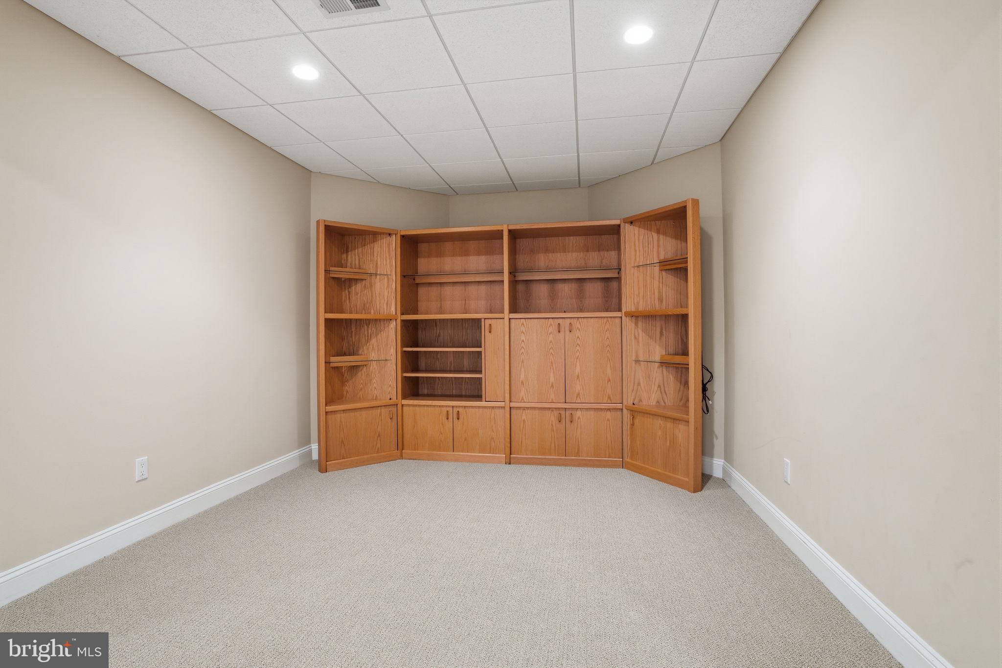 NON AVAILABLE - Residential