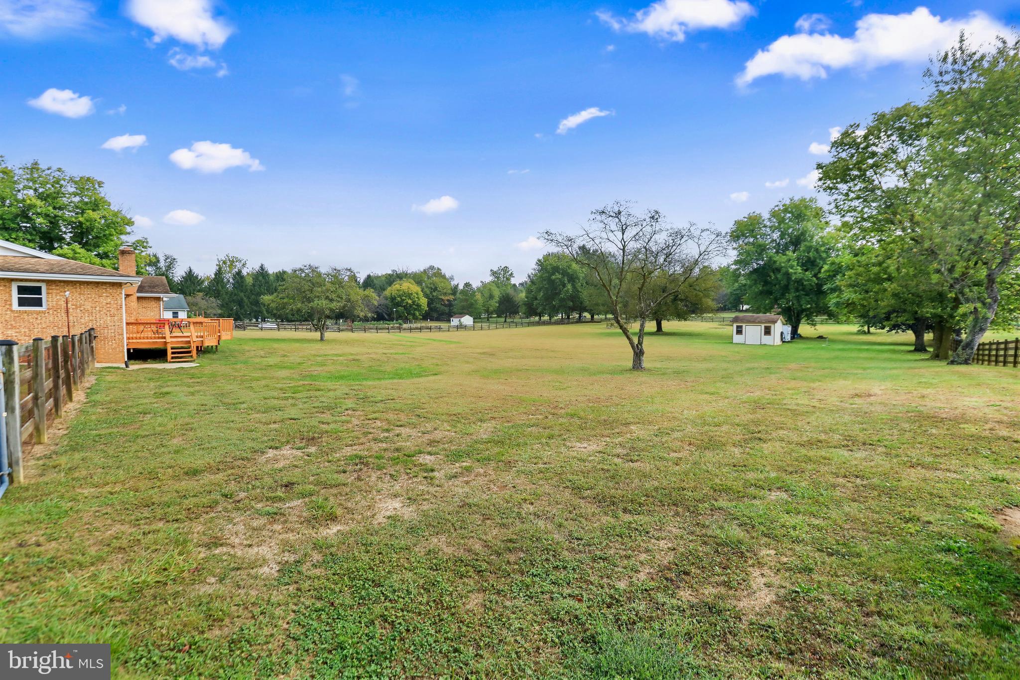 PEMBROKE GROVE - Residential