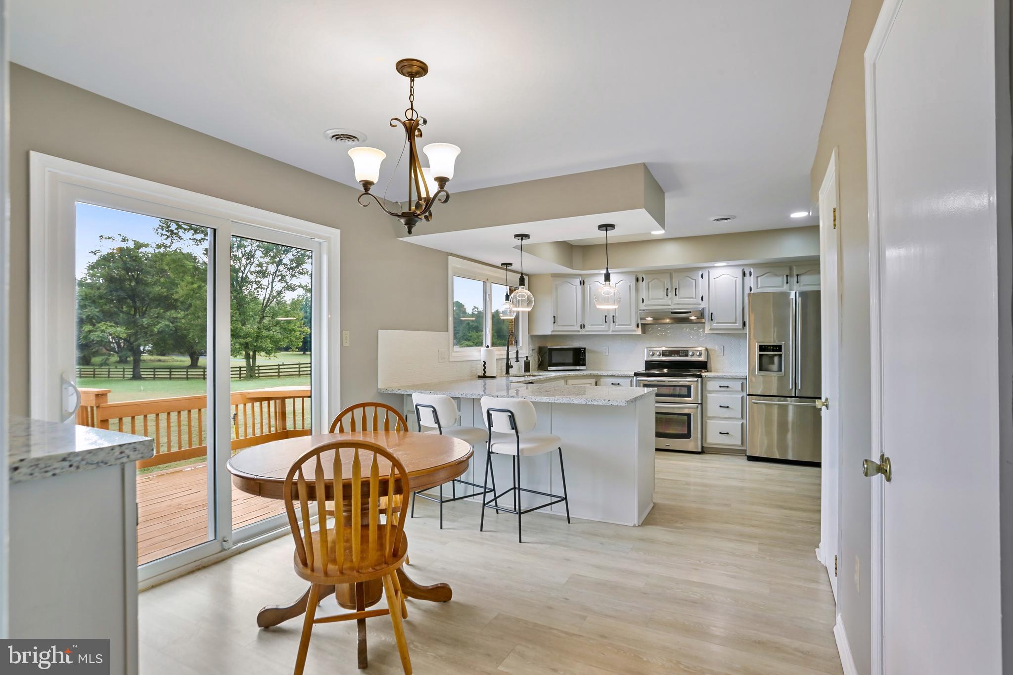 PEMBROKE GROVE - Residential