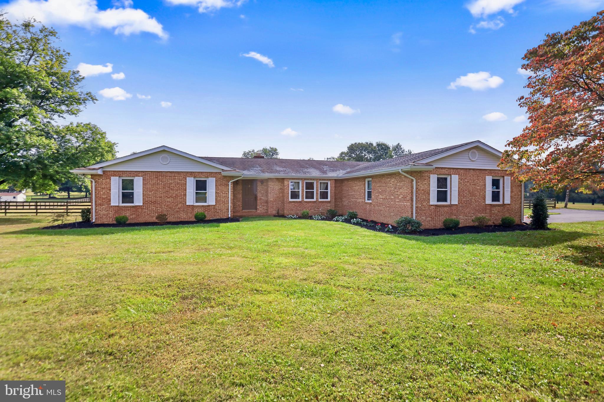 PEMBROKE GROVE - Residential