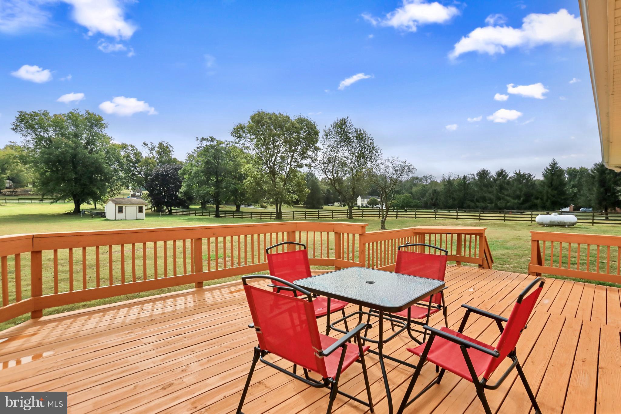 PEMBROKE GROVE - Residential