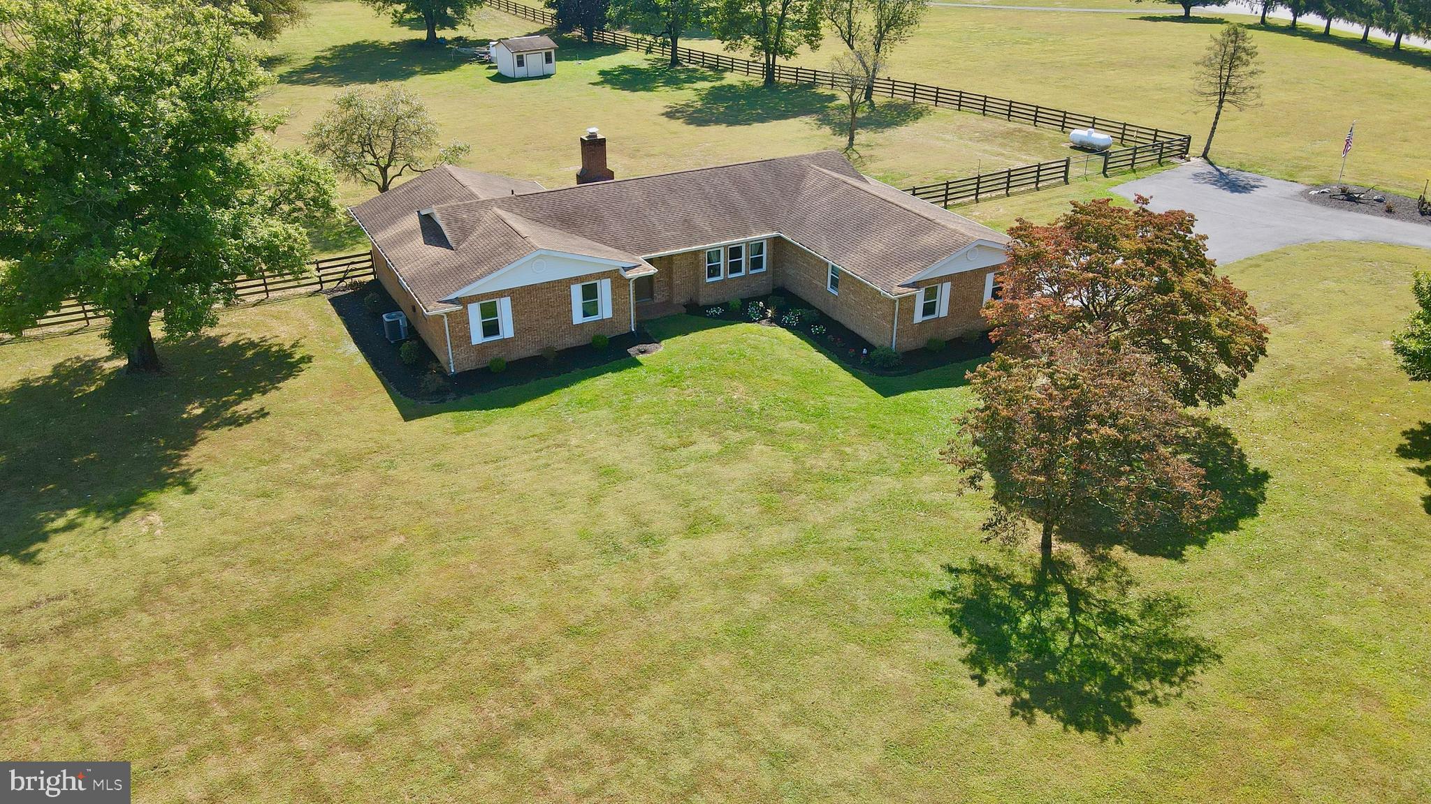 PEMBROKE GROVE - Residential