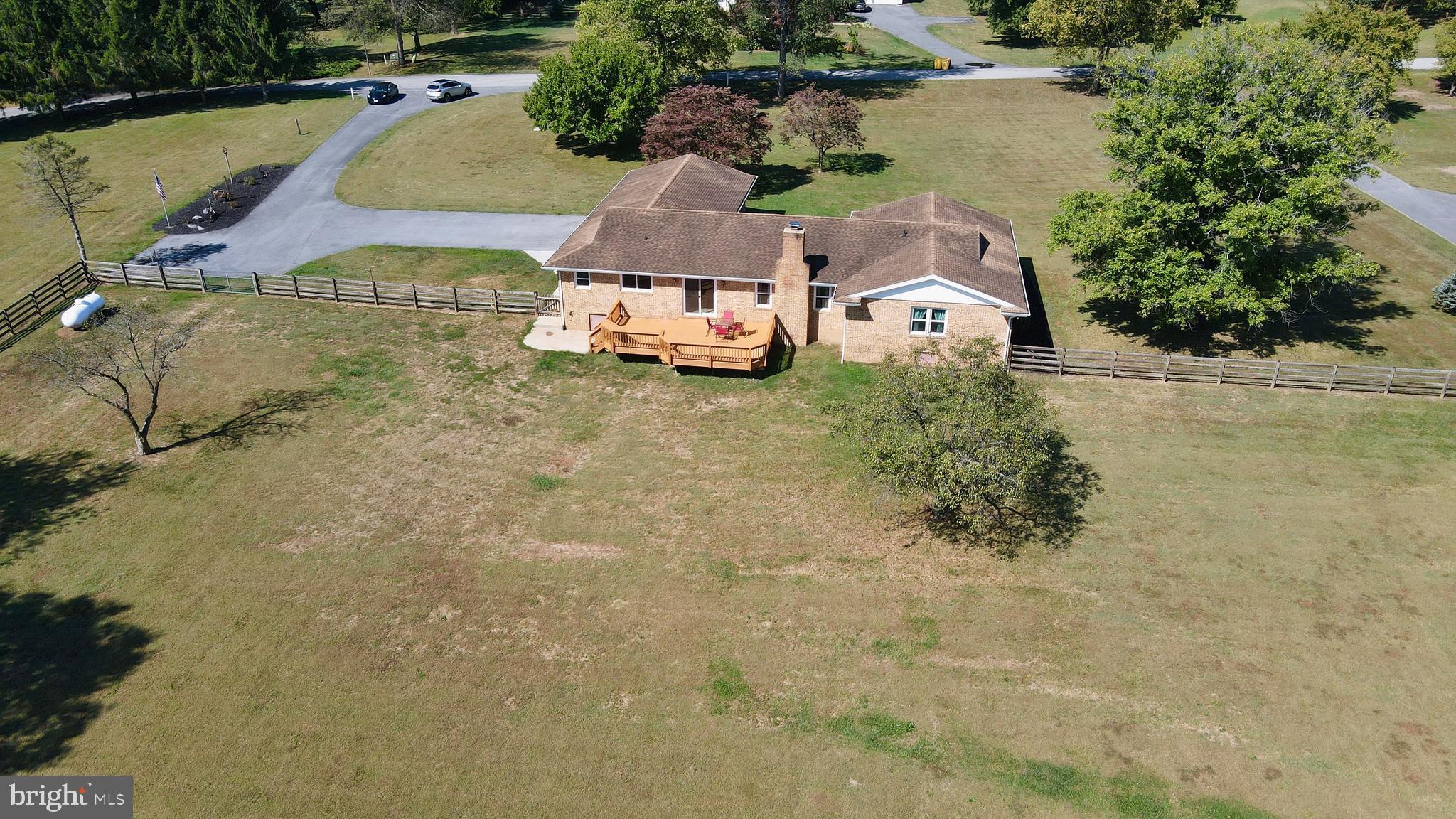 PEMBROKE GROVE - Residential