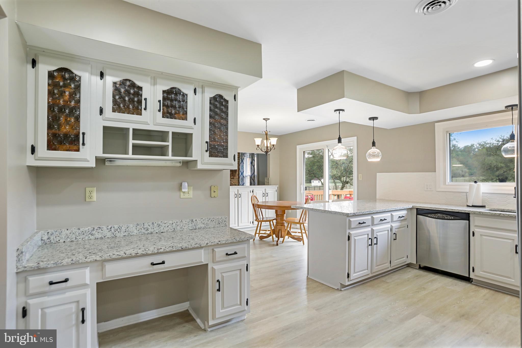 PEMBROKE GROVE - Residential