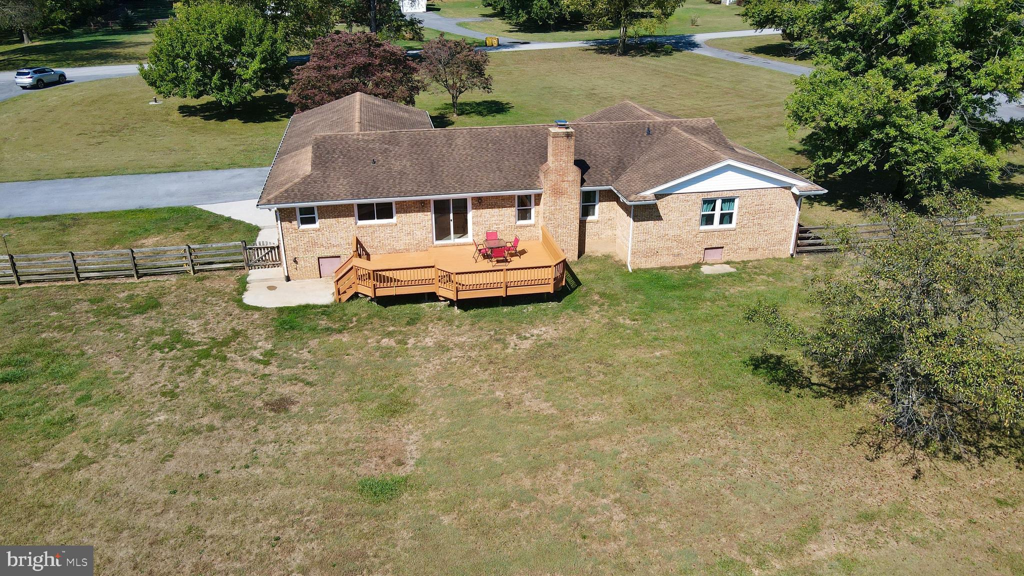 PEMBROKE GROVE - Residential