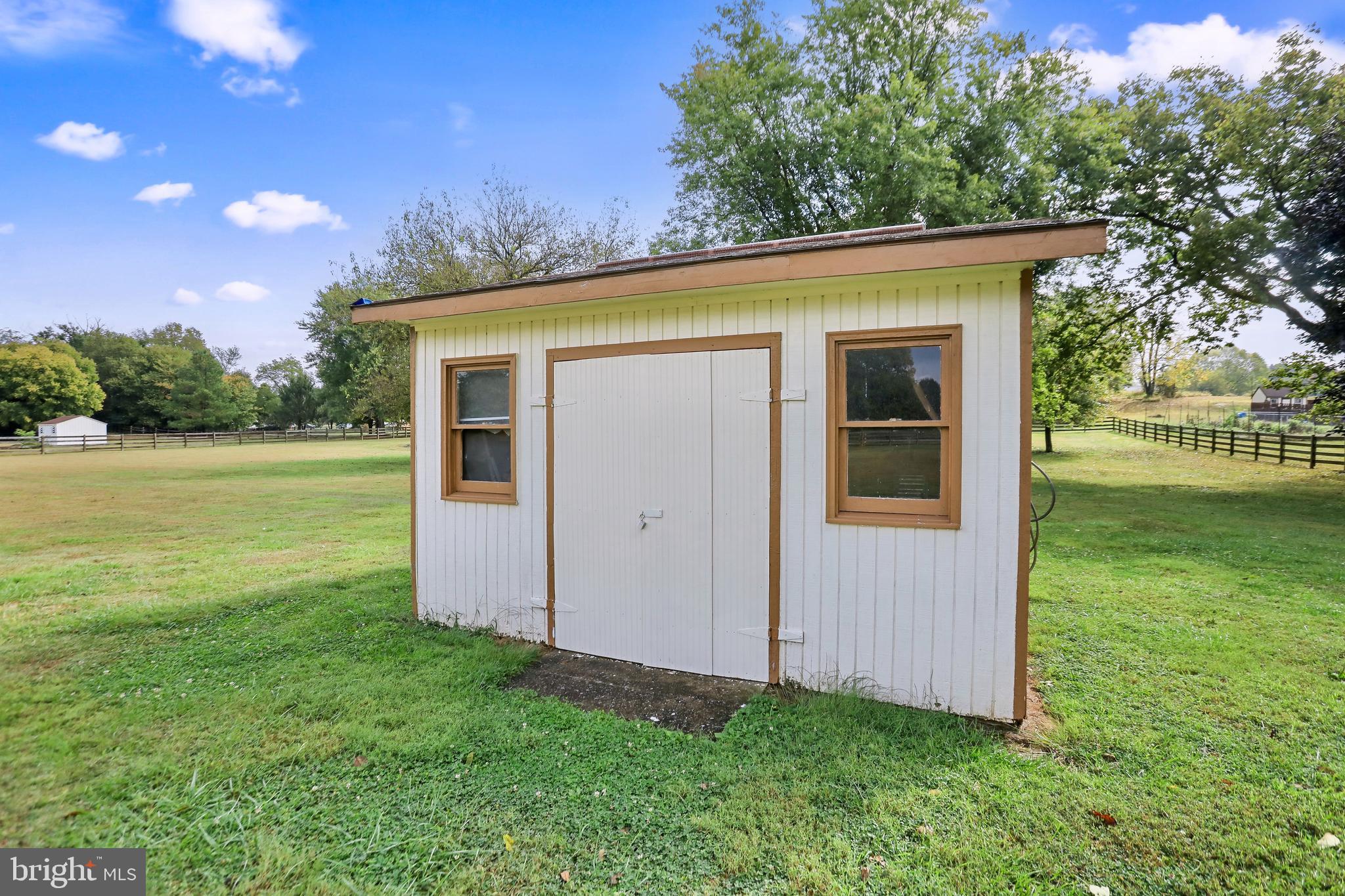 PEMBROKE GROVE - Residential