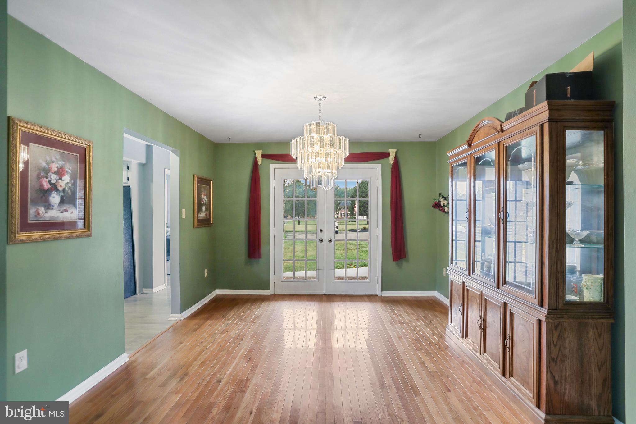 PEMBROKE GROVE - Residential