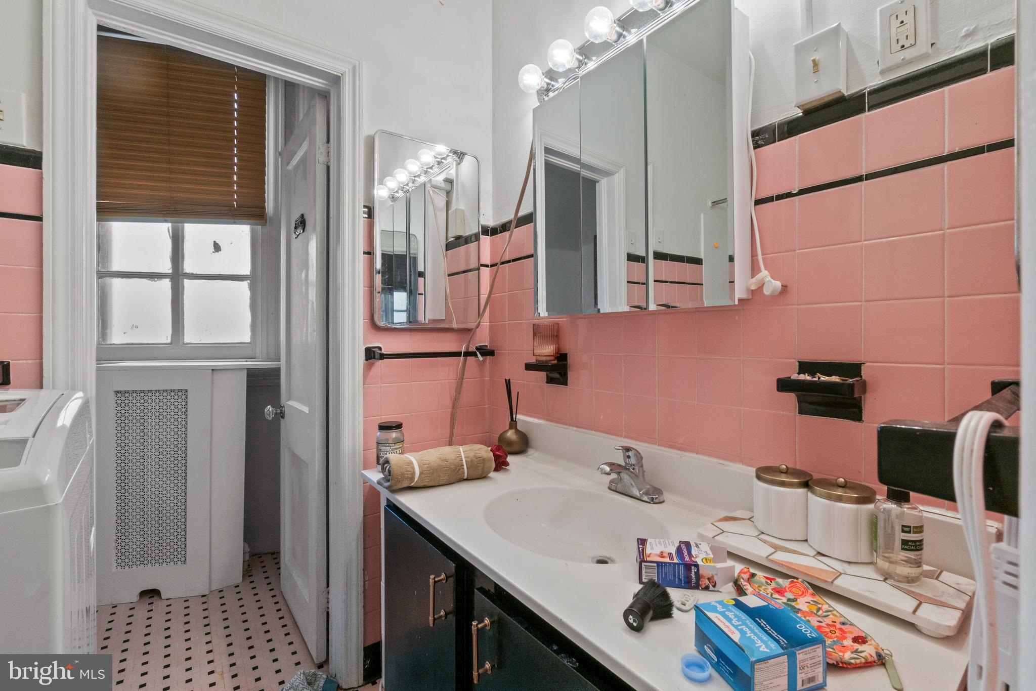 CHARLES VILLAGE - Commercial Sale