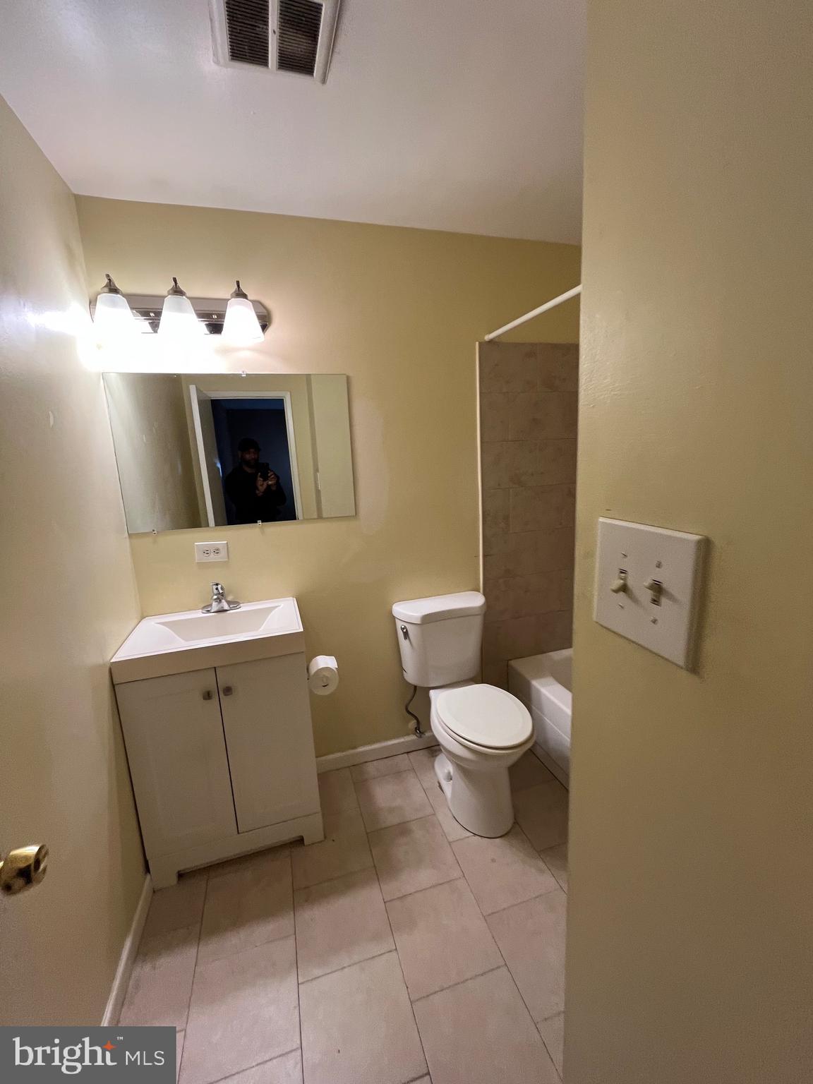 WILLOWBROOK - Residential Lease