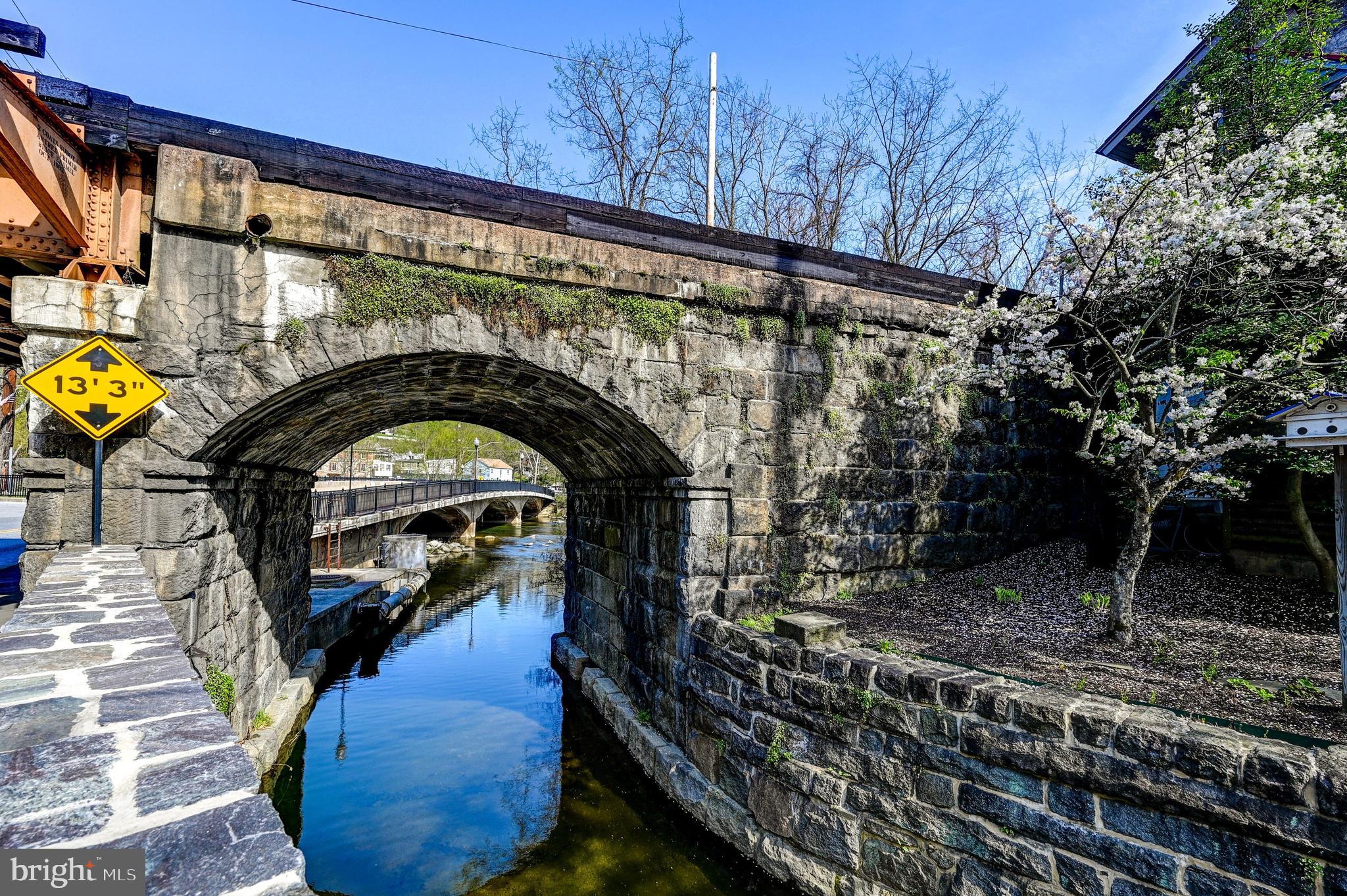 PLEASANT HILLS - Residential