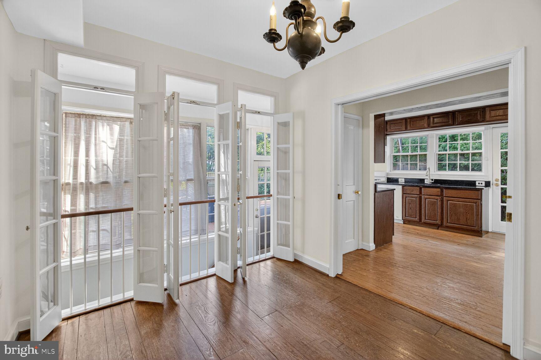 OLD TOWN ALEXANDRIA - Residential Lease