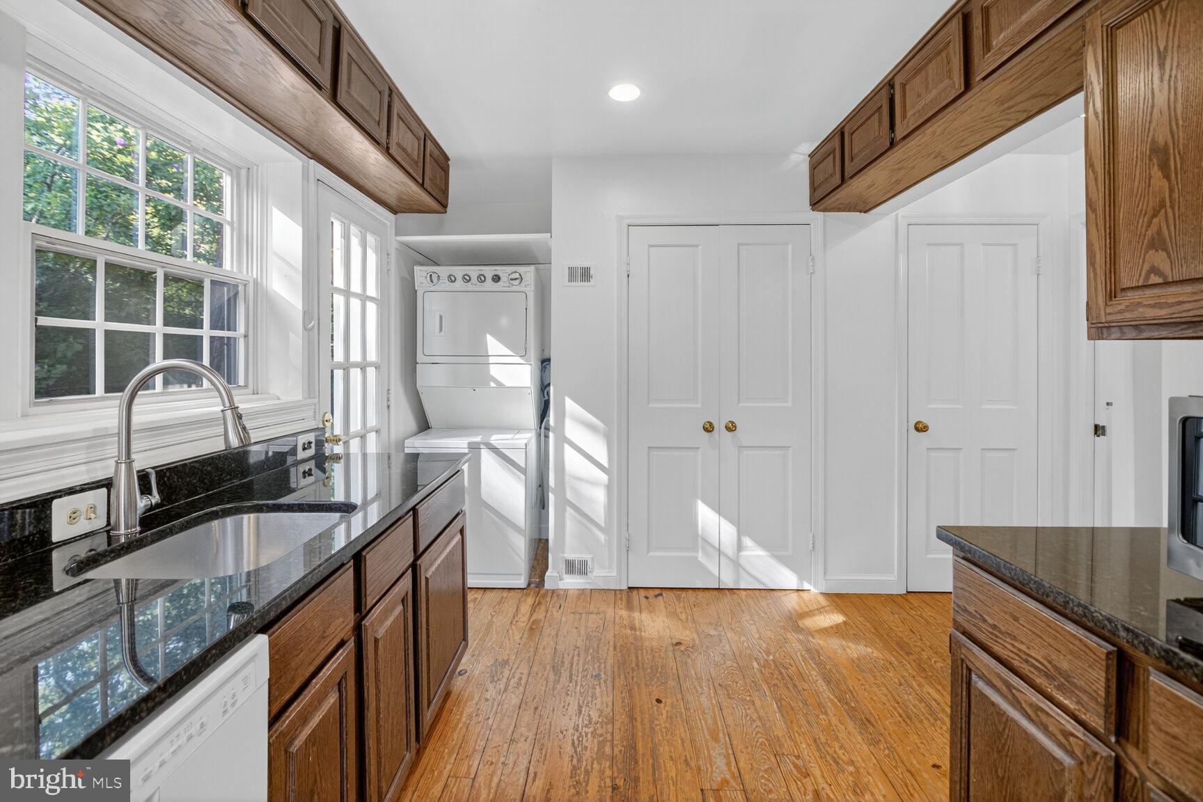 OLD TOWN ALEXANDRIA - Residential Lease