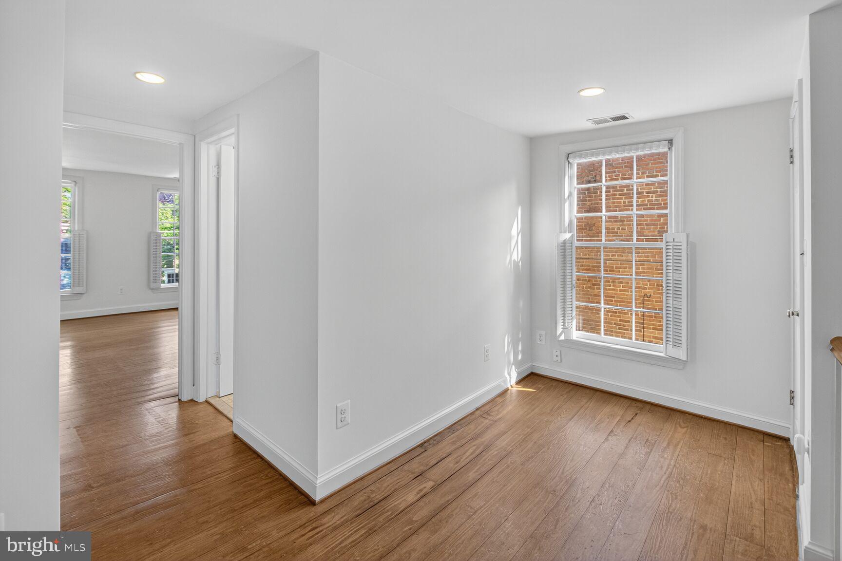 OLD TOWN ALEXANDRIA - Residential Lease