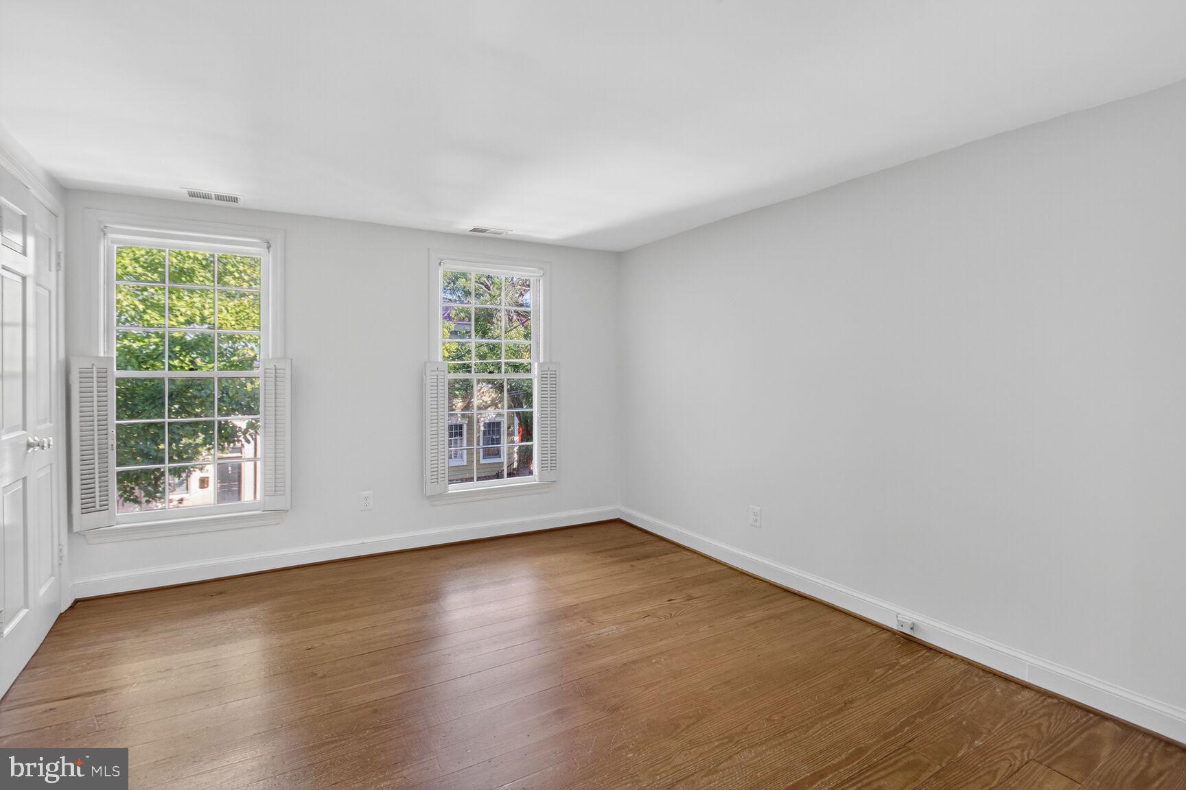 OLD TOWN ALEXANDRIA - Residential Lease