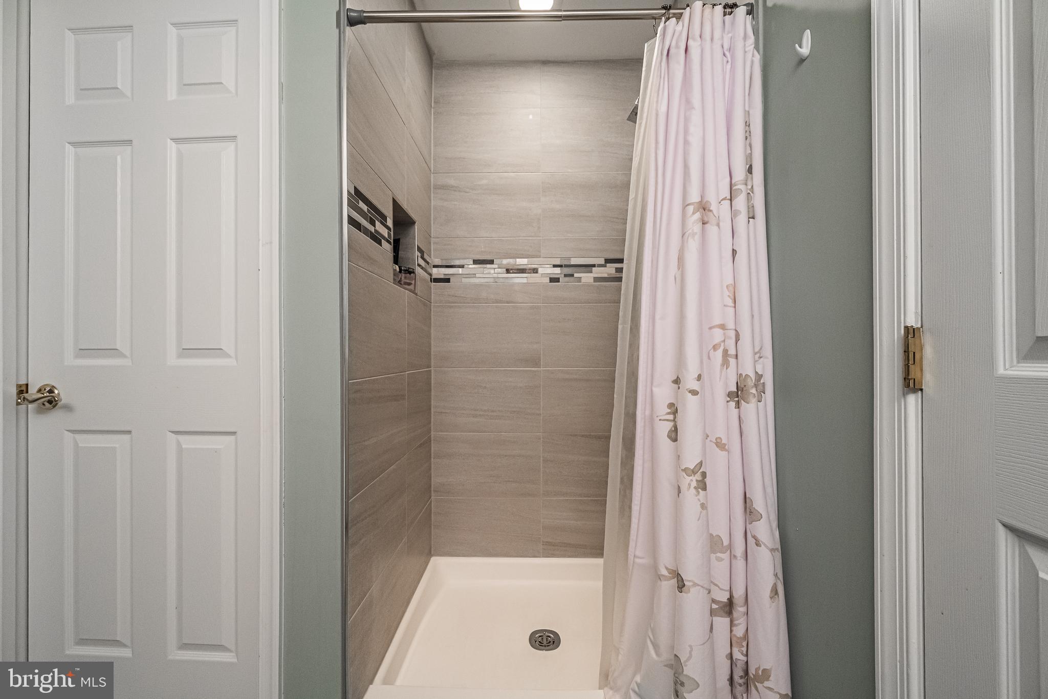 OVERLOOK CONDOMINIUM - Residential