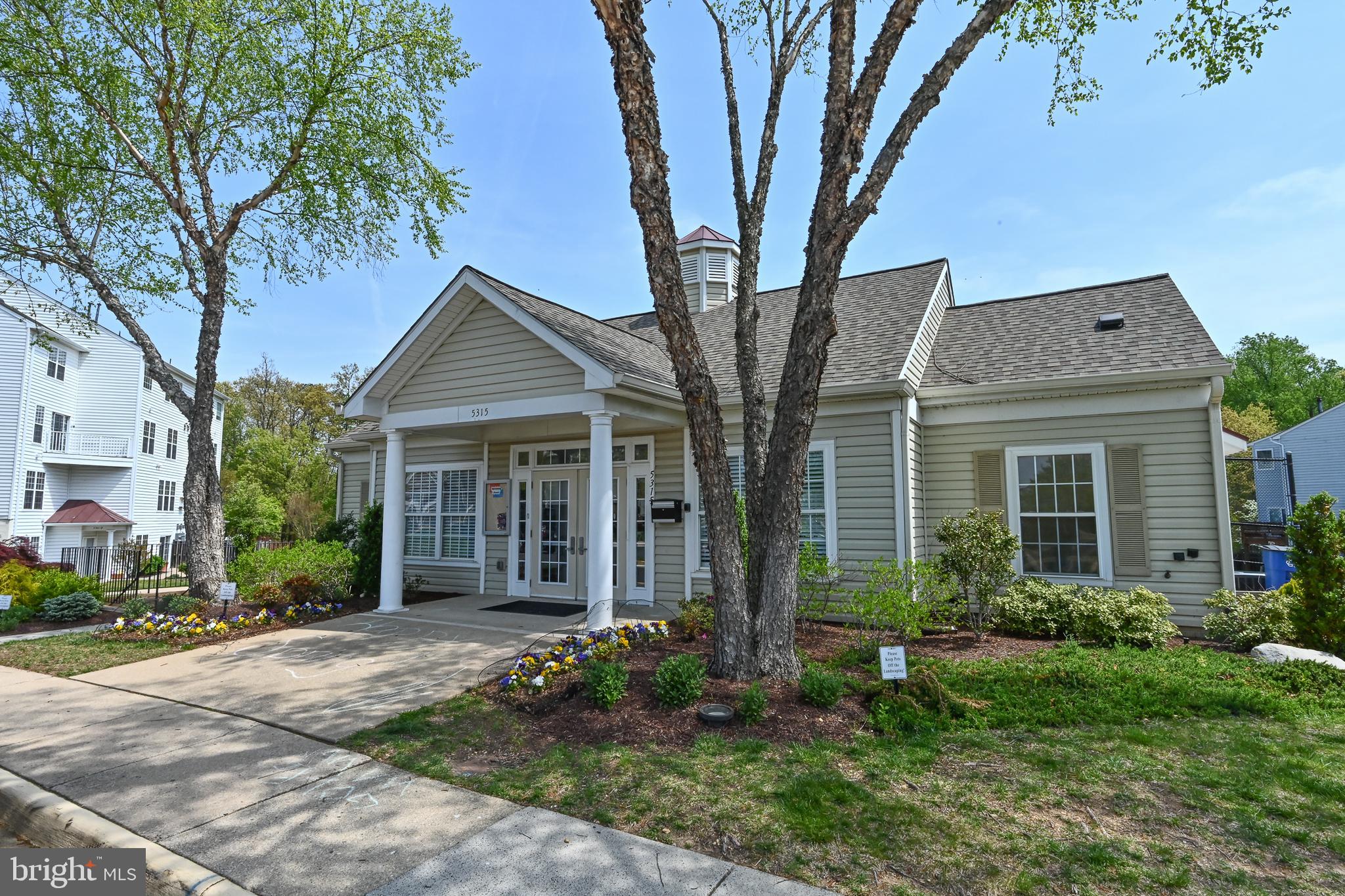 OVERLOOK CONDOMINIUM - Residential