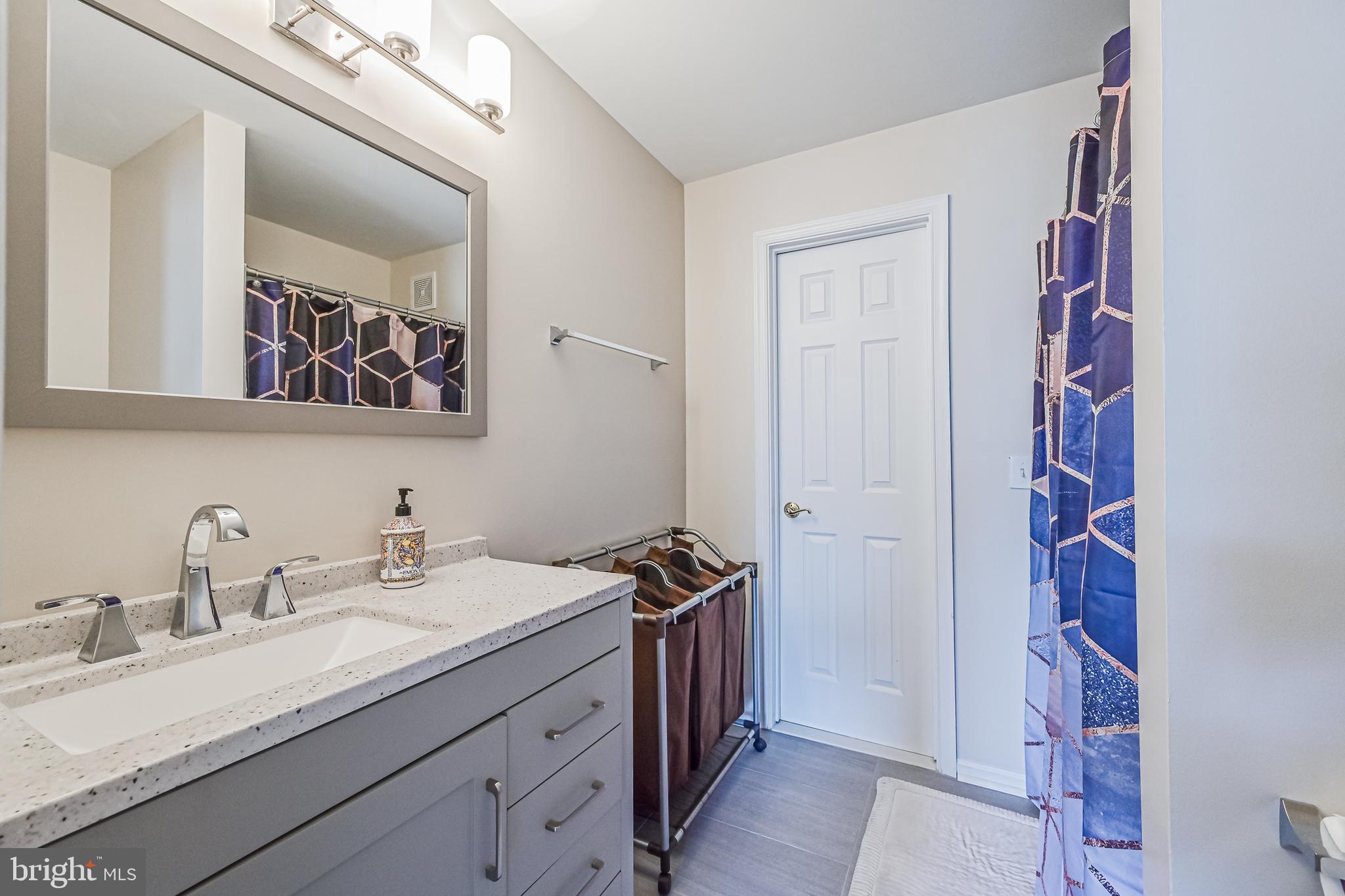 OVERLOOK CONDOMINIUM - Residential