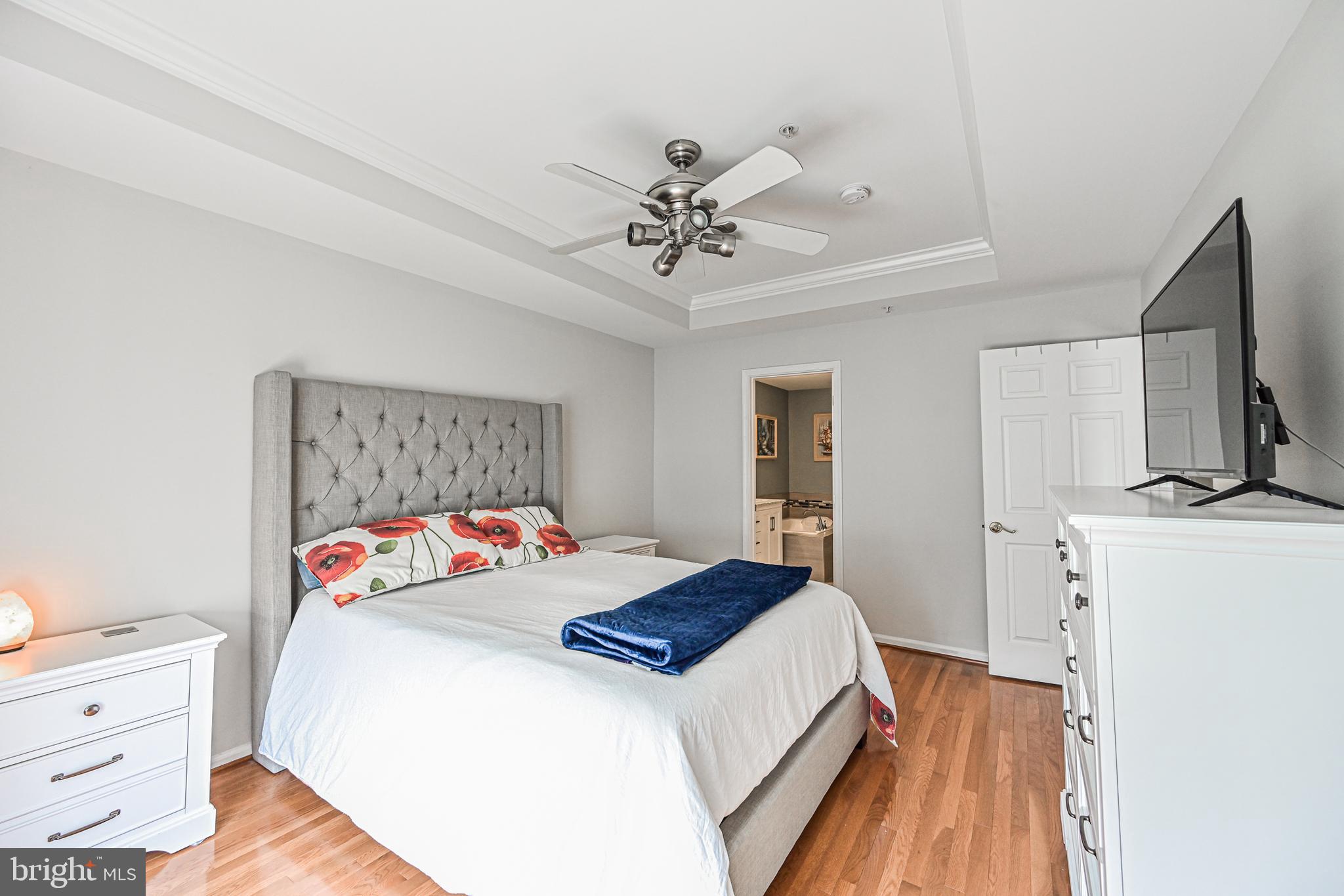 OVERLOOK CONDOMINIUM - Residential