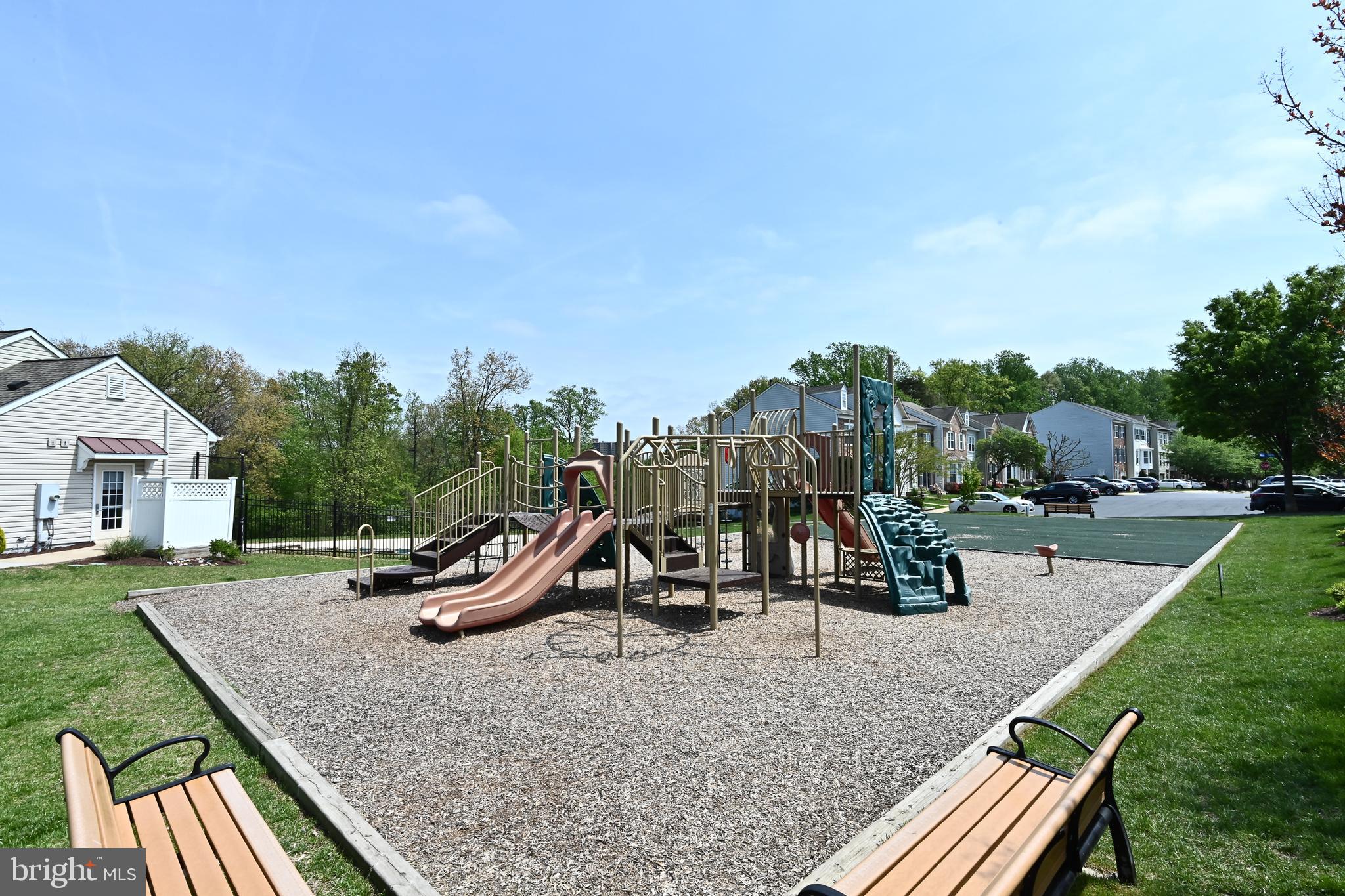OVERLOOK CONDOMINIUM - Residential