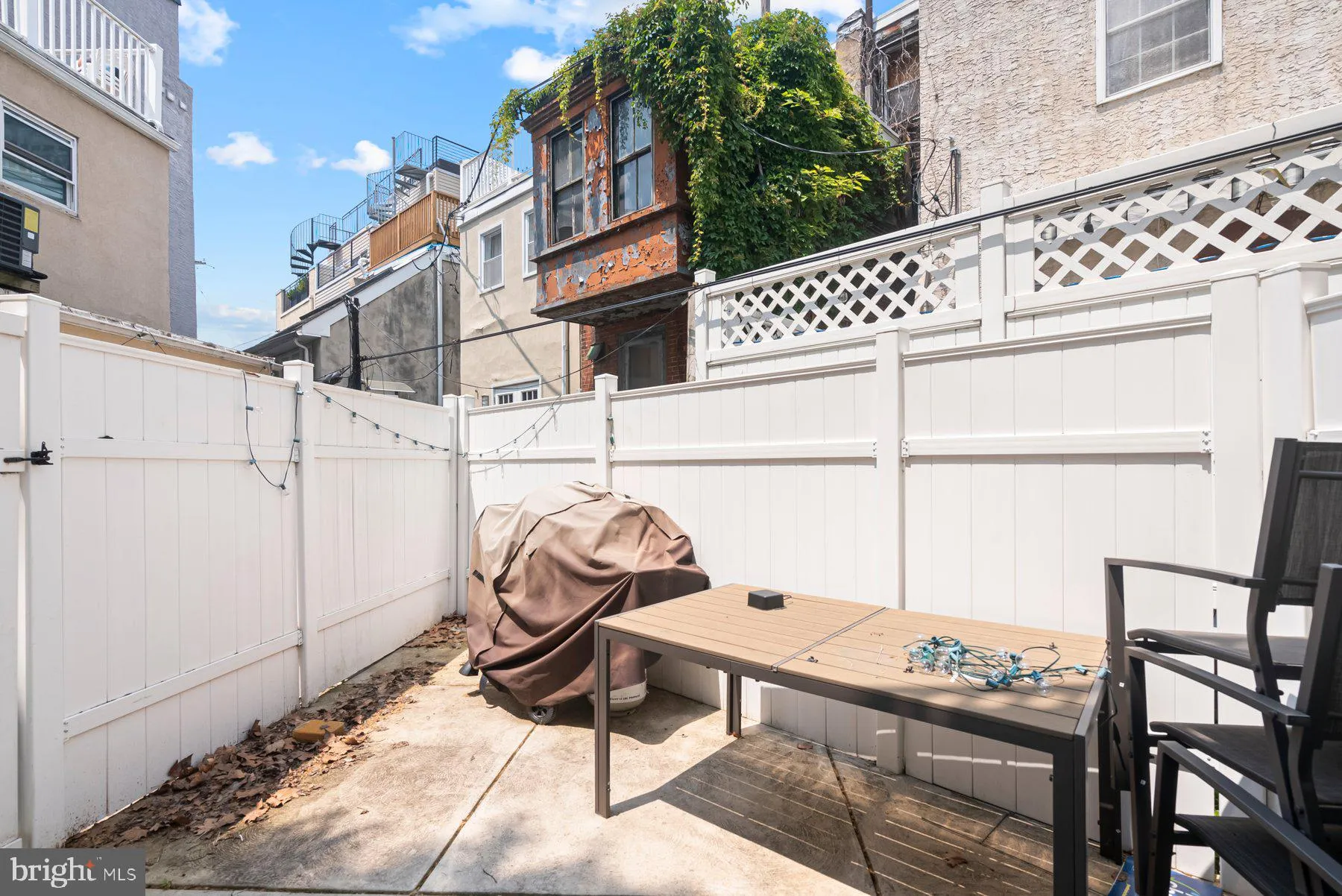 Philadelphia, Pennsylvania 19146, United States, 3 Bedrooms Bedrooms, ,2 BathroomsBathrooms,Residential,Active,147255