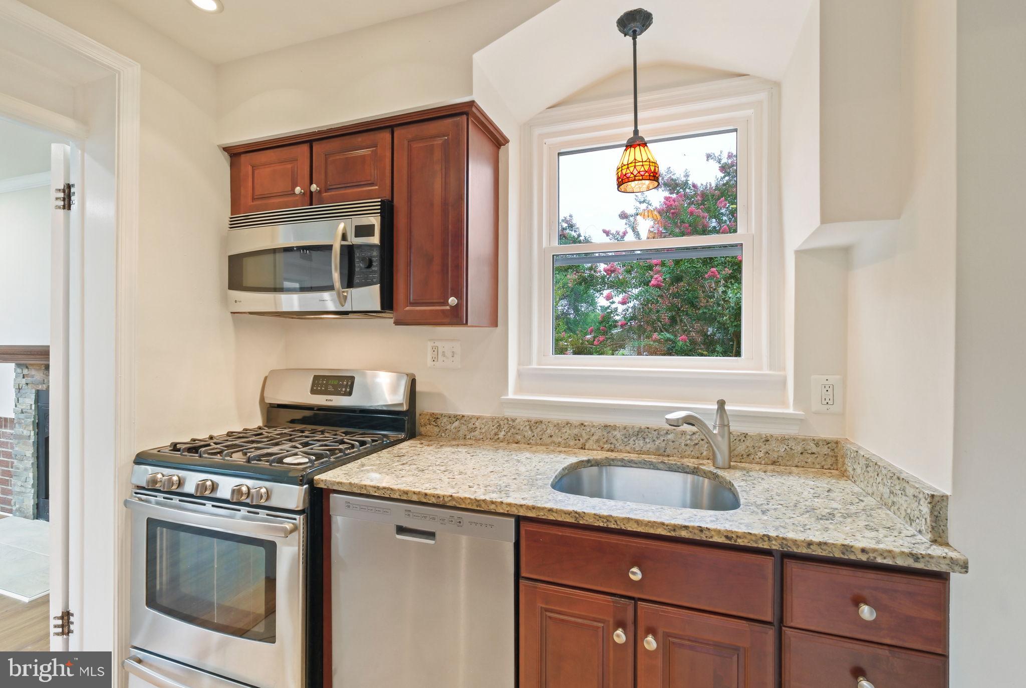 WHEATON HILLS - Residential