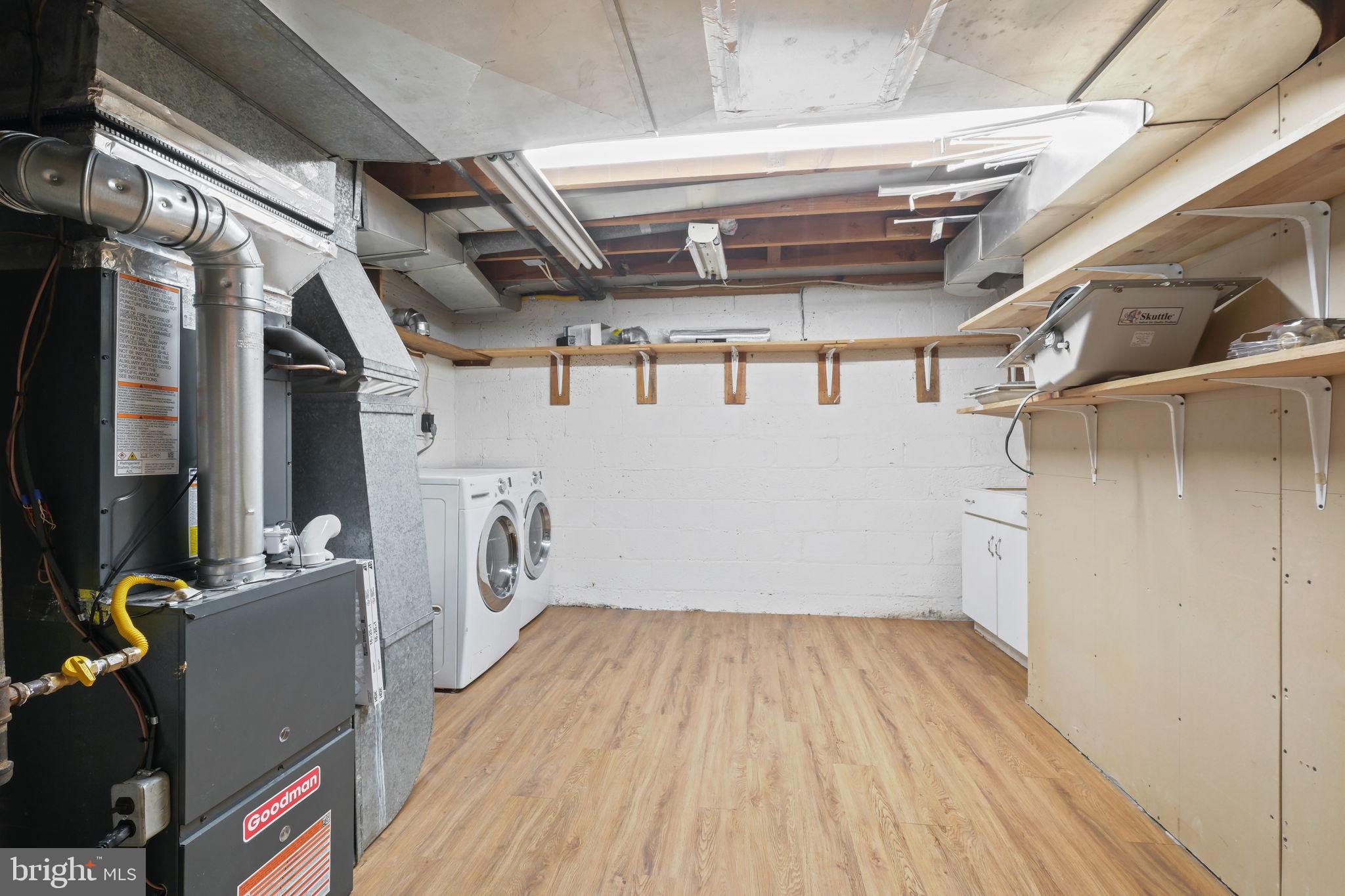 WHEATON HILLS - Residential