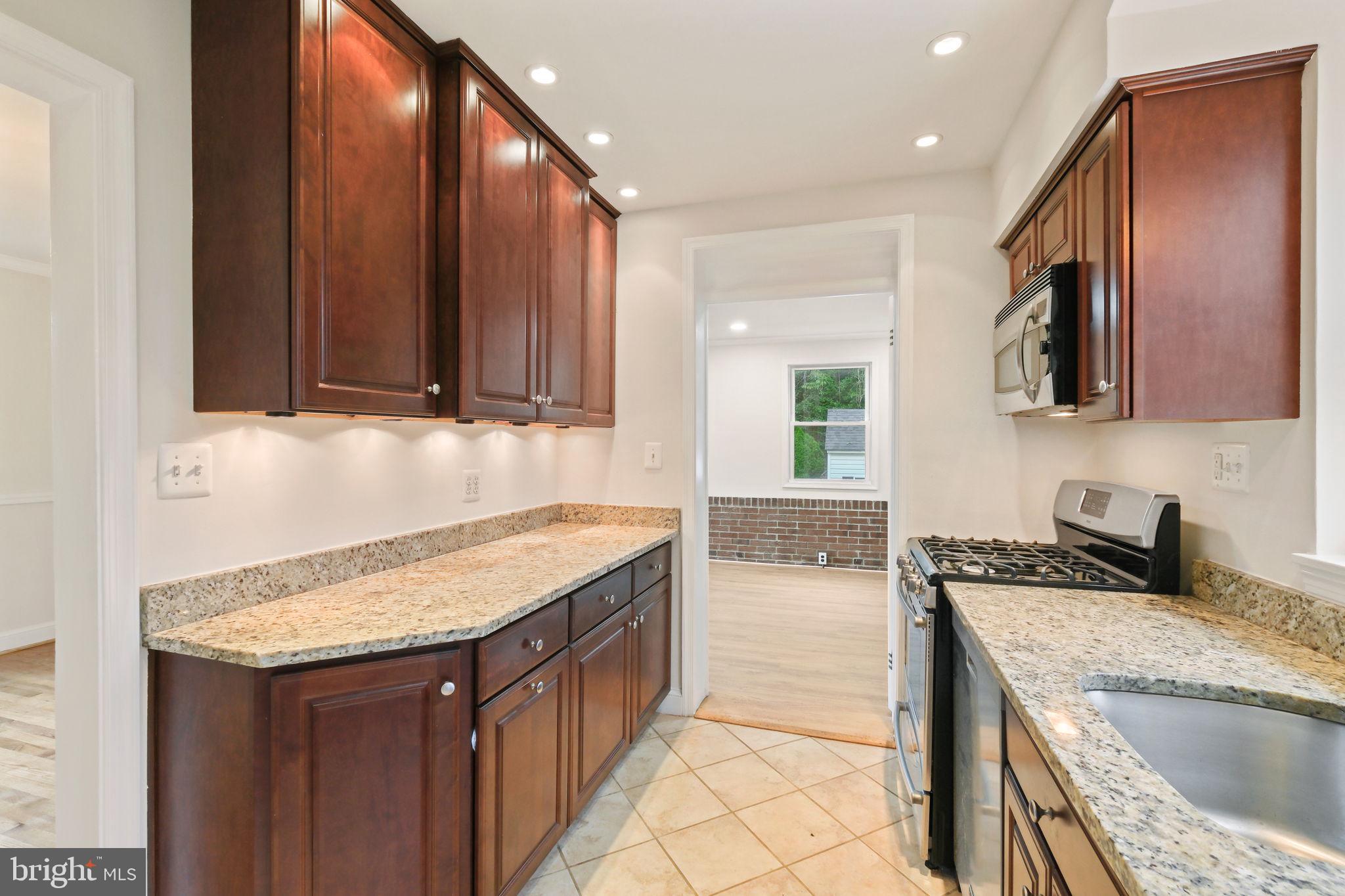 WHEATON HILLS - Residential